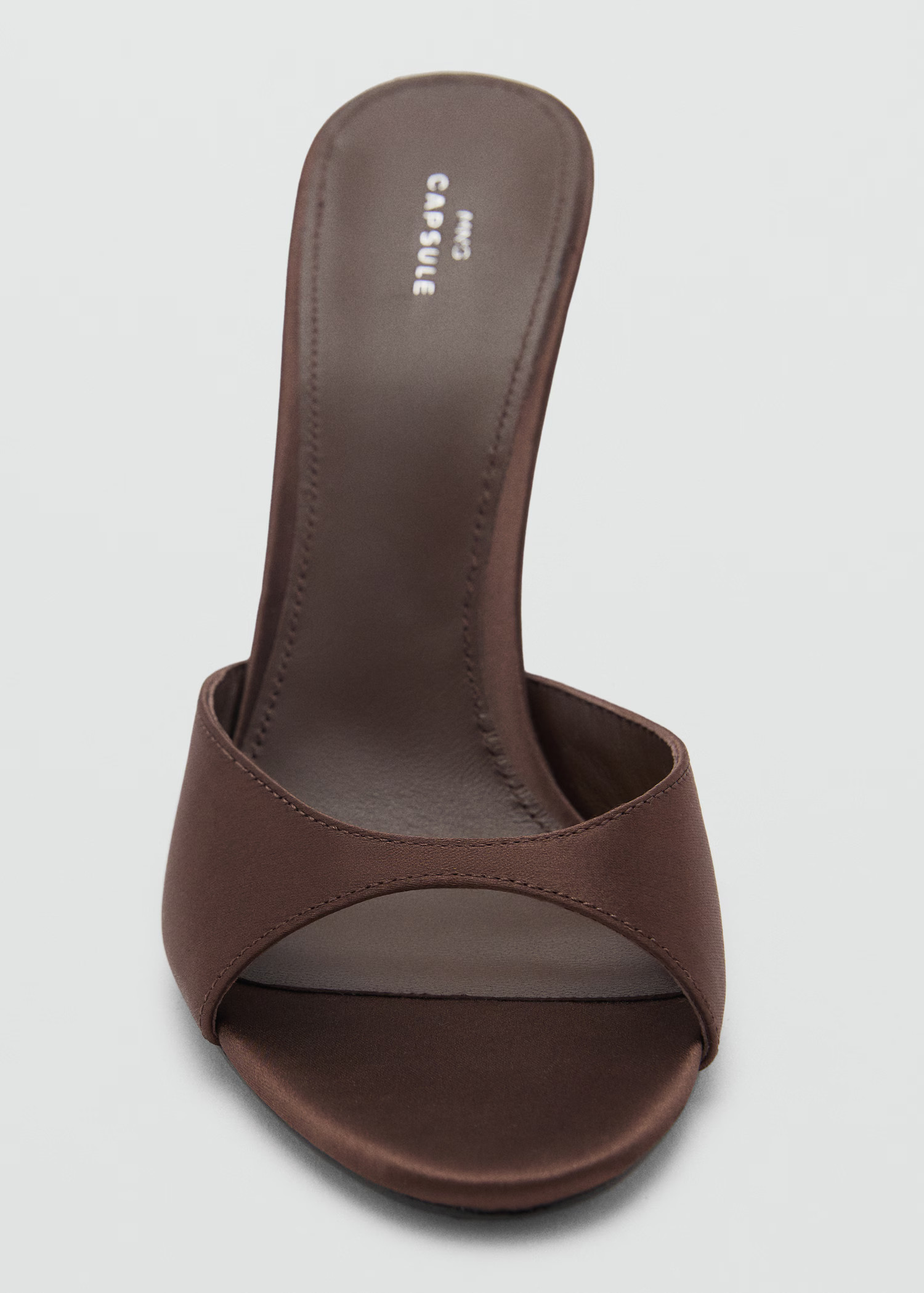 Haksandalen van een mix van leer en satijn - Dames | MANGO Nederland | Mango EU