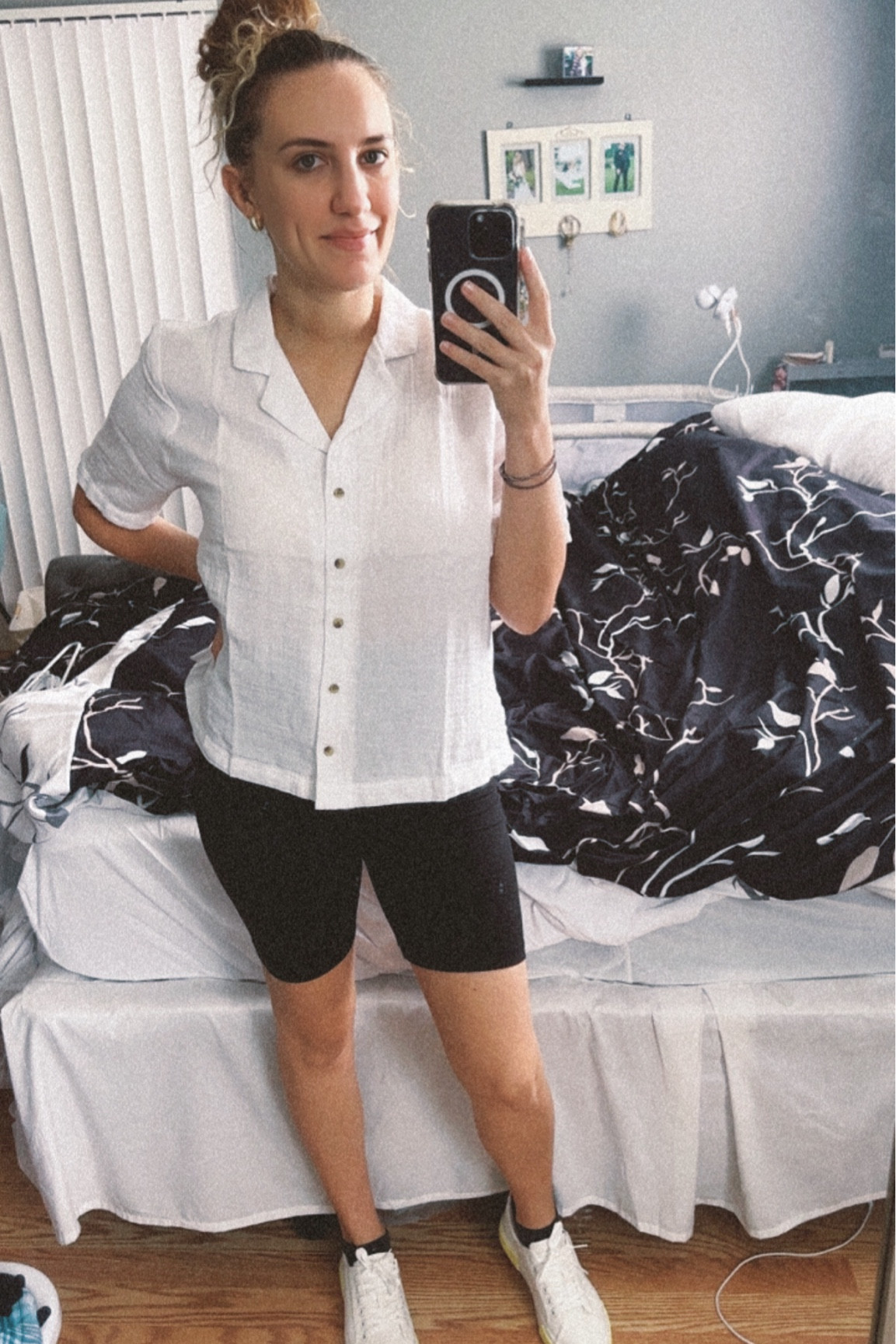 Nursing friendly shirt 🫶🏻🔅



#LTKSaleAlert #LTKFindsUnder50 #LTKStyleTip