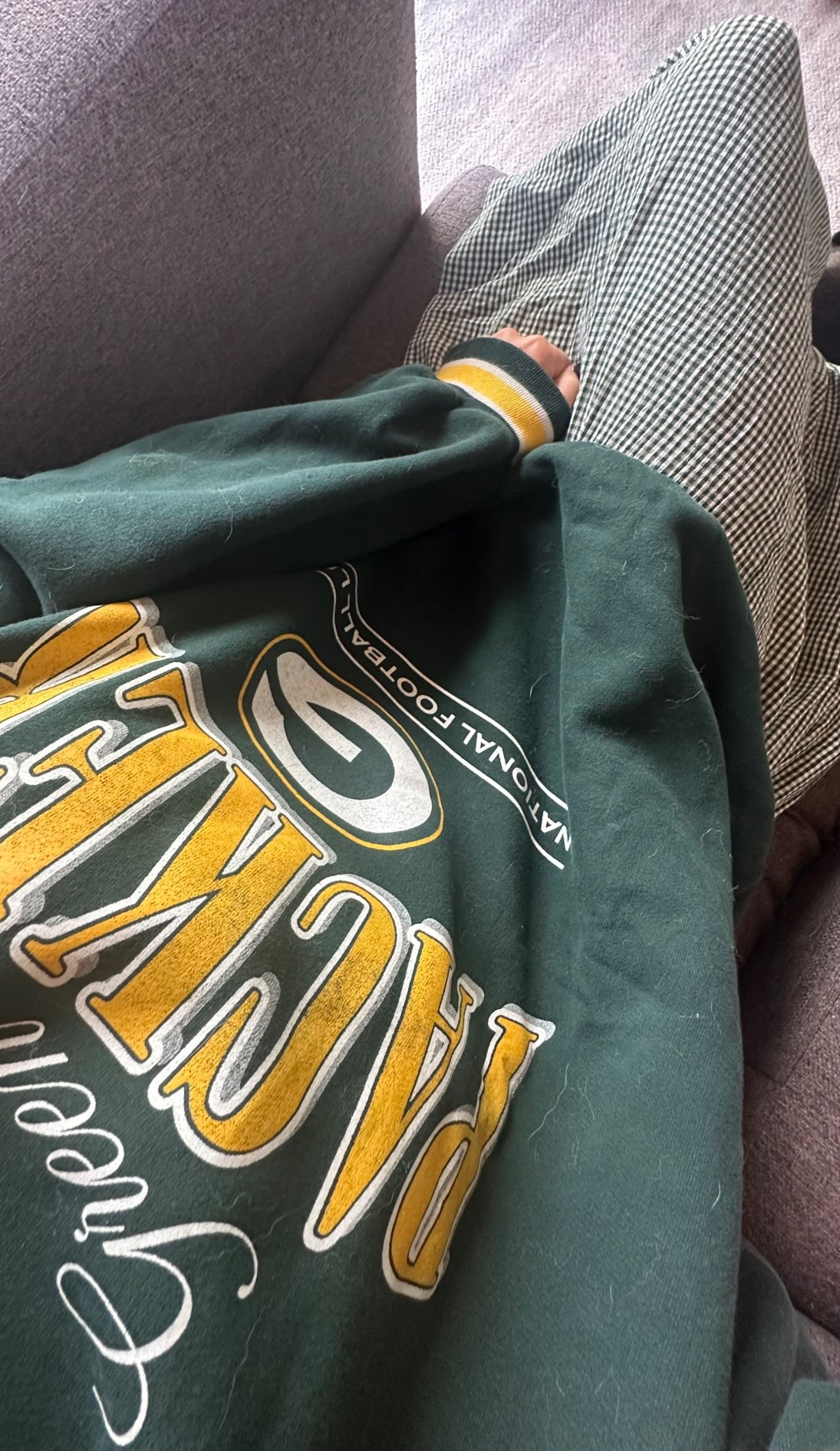 Sunday football outfits - cute Green Bay packer outfit - football outfits for millennials- mom approved football outfit 

#LTKPetite #LTKStyleTip #LTKSeasonal