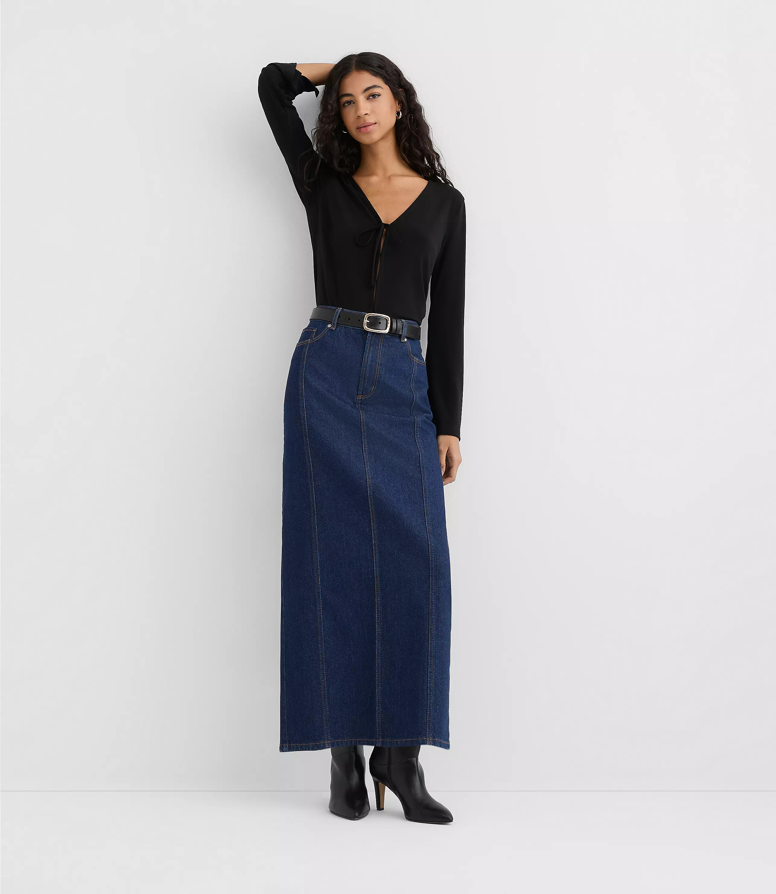 Rivete Seamed Denim Maxi Skirt in Nova Wash | LOFT