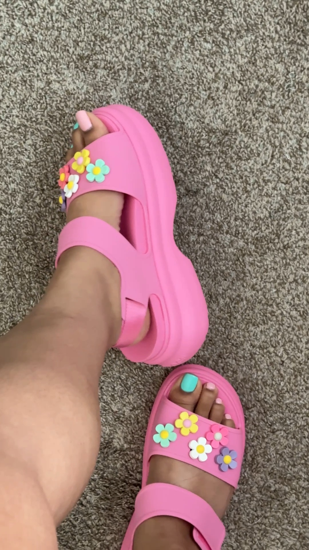 These scream summer fun and Y2K! I’m wearing a size 9 I usually wear a 10. If recommend sizing down.