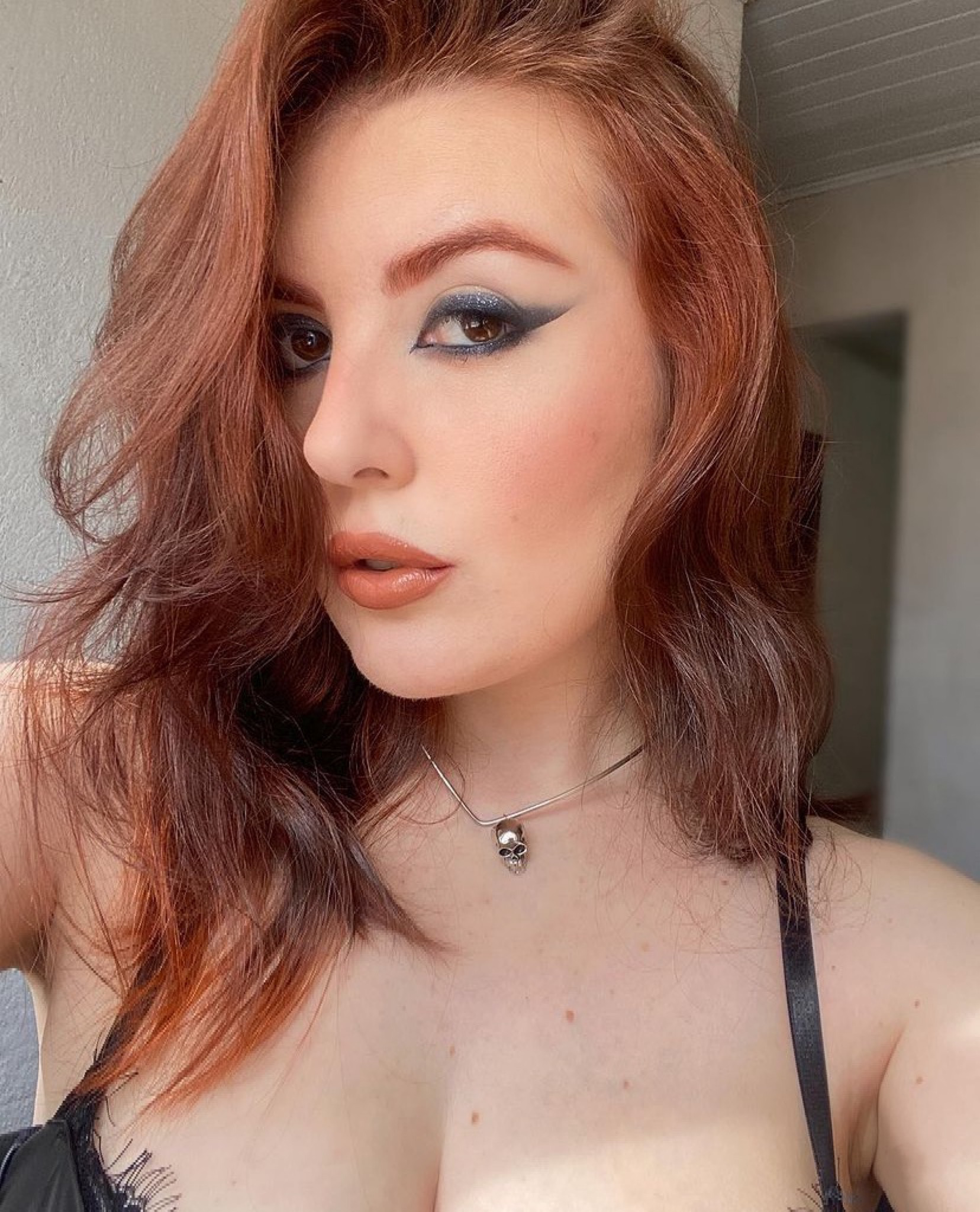 Cabelo ruivo e olhão preto esfumado. 🦊🧡✨

#LTKbeauty #LTKbrasil