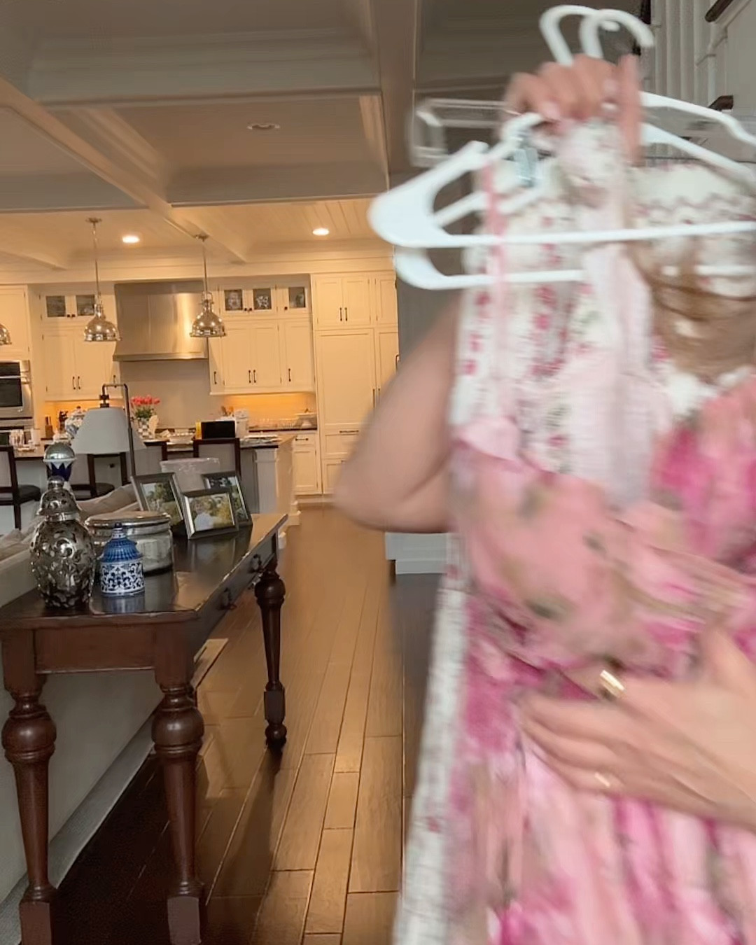 Florals that Fit an over 50 year old and size 8-10! These are great for so many reasons!

Wearing size medium.

#LTKOver40 #LTKMidsize