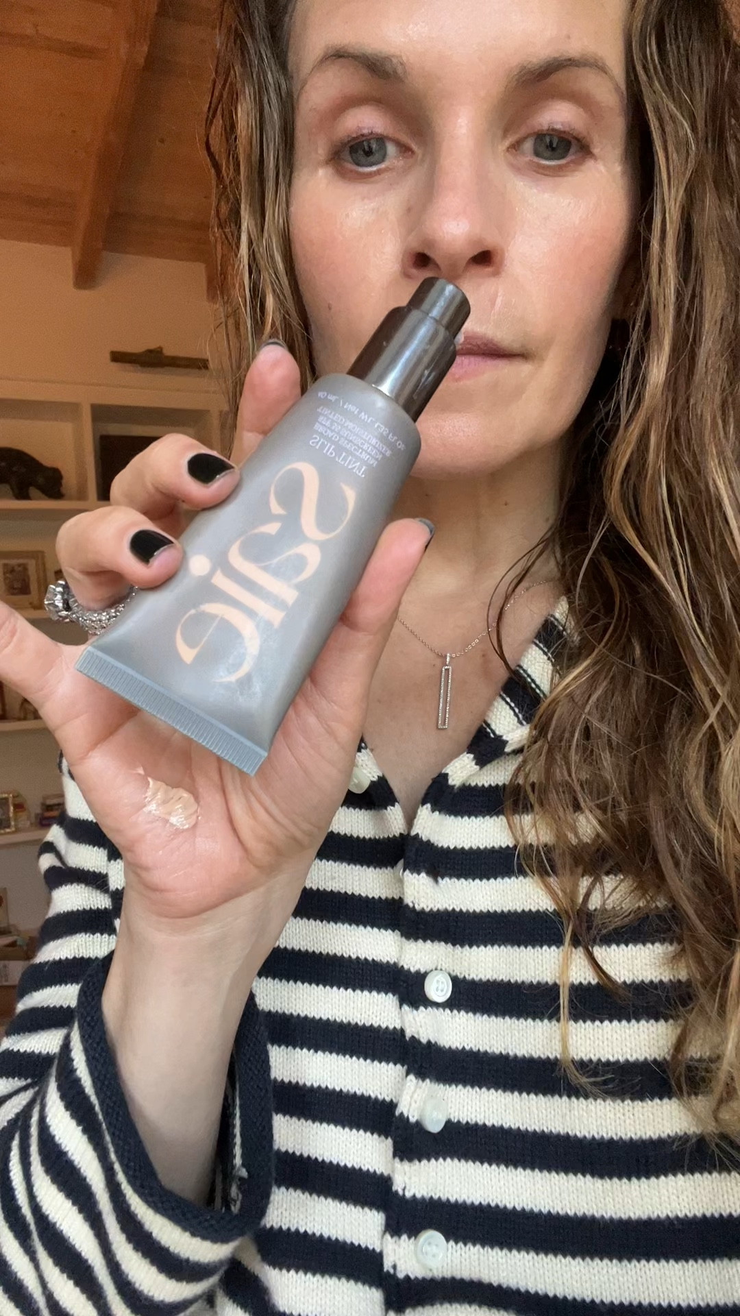 Rediscovered this glowy, light, truly perfect, CLEAN tinted moisturizer. It’s better than I remembered.

#cleanmakeup #tintedmoisturizer #glowymakeup #everydaymakeup
#saiemakeup

#LTKBeauty