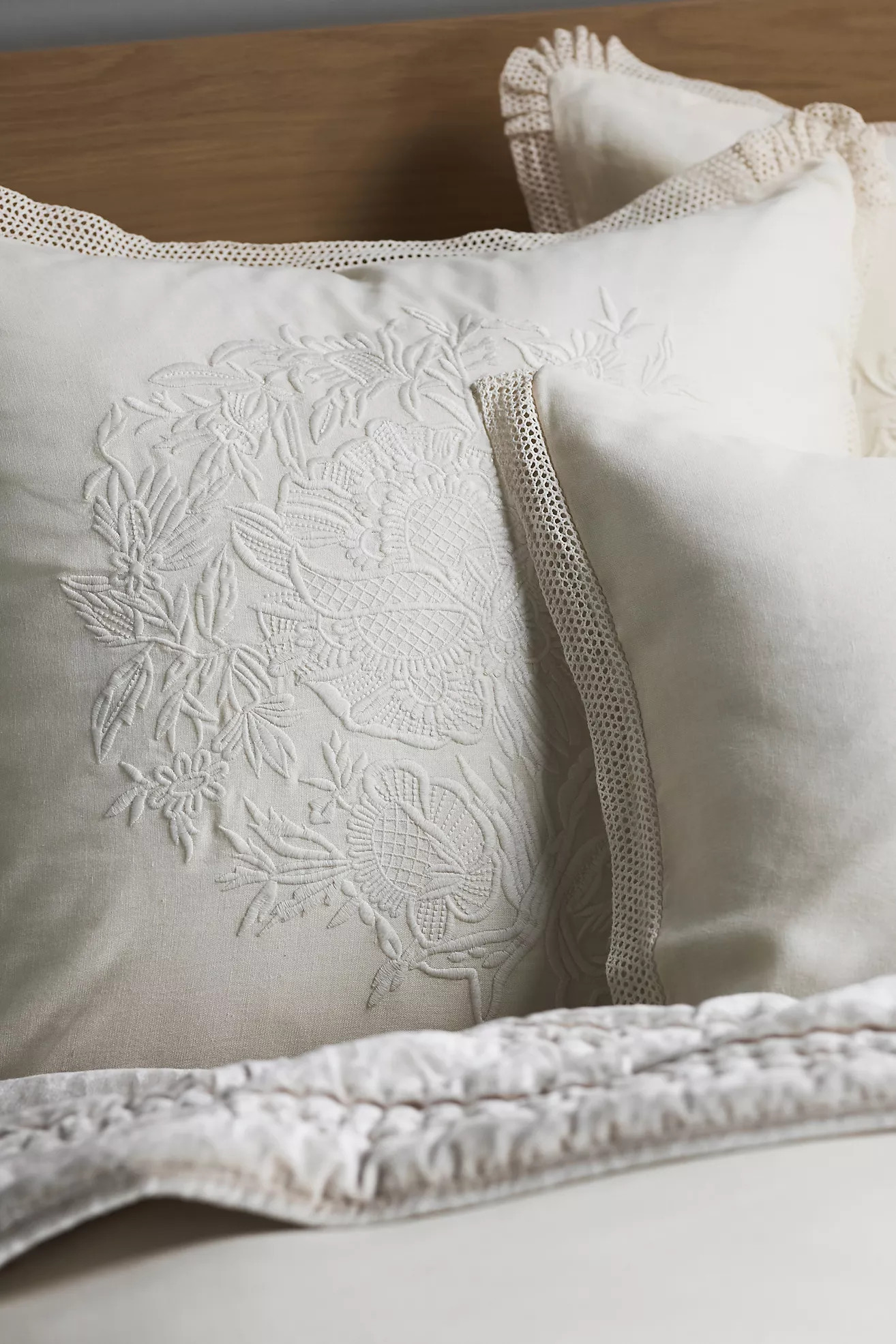 Elinor Cotton Linen Embroidered Duvet Cover | Anthropologie (US)