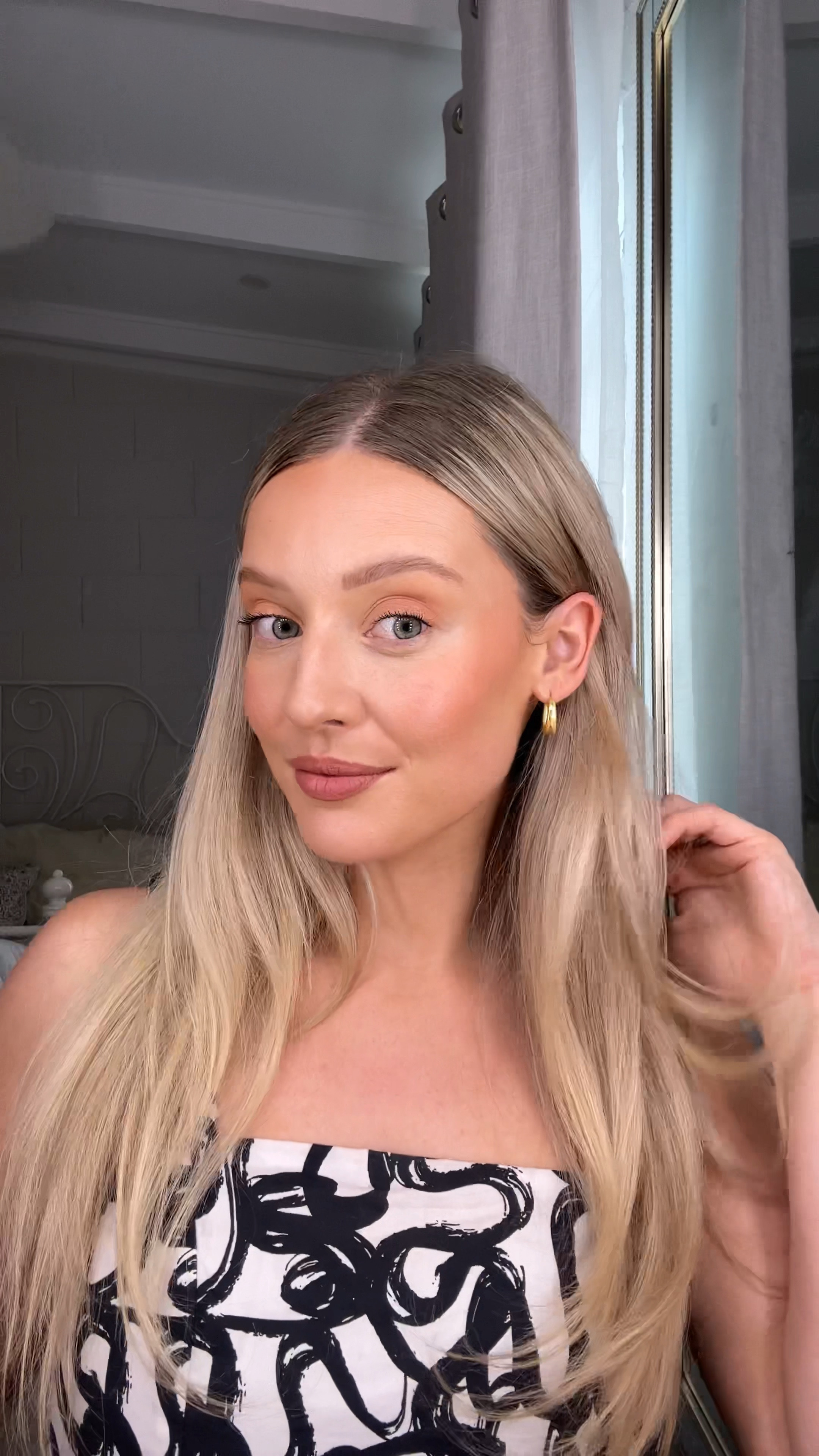 office makeup look, glowy and peachy