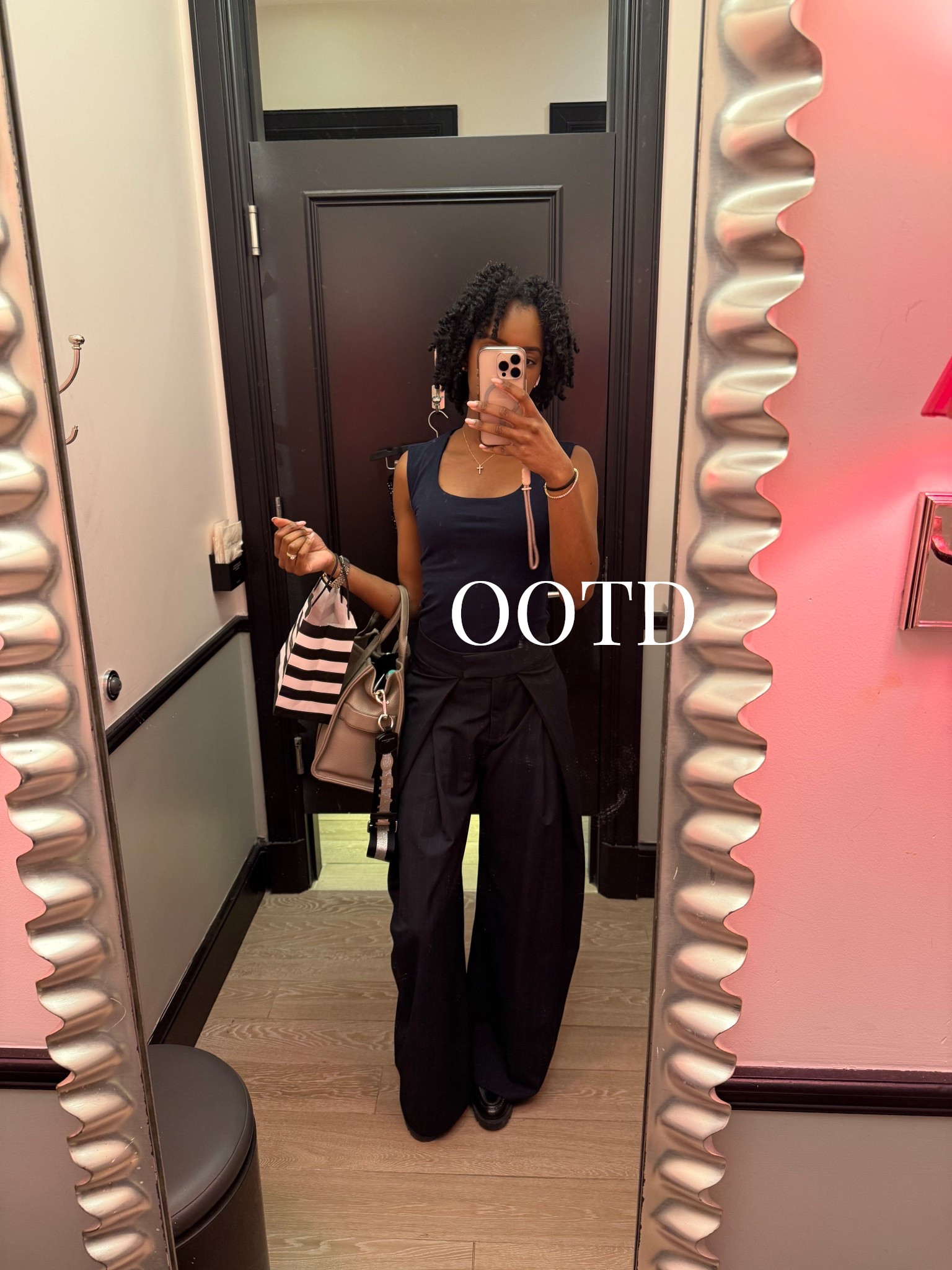 Sunday OOTD to run errands 


#LTKdayinmylife #LTKHoliday #LTKootd