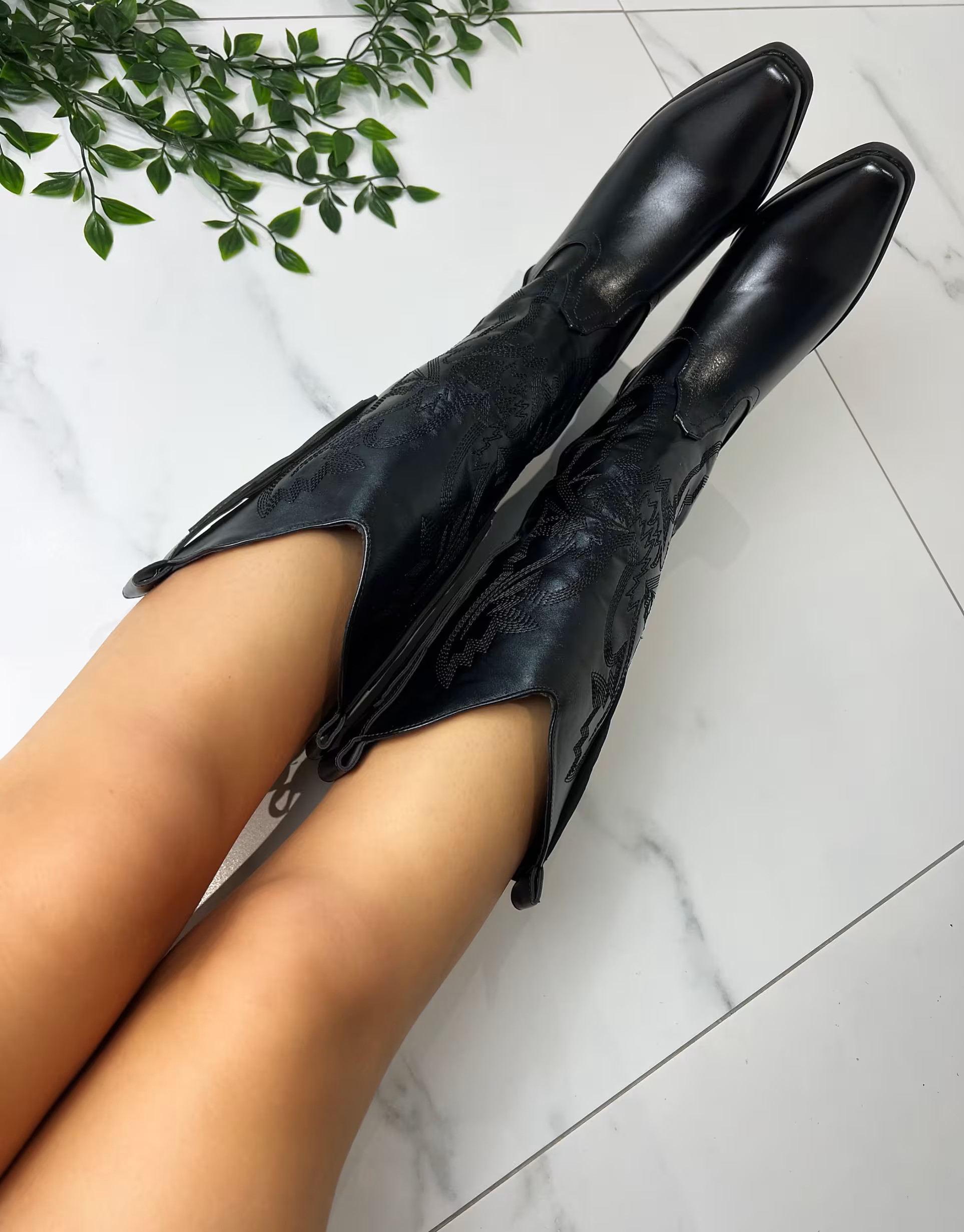 DIA STUDIOS Cowboy Western Boots in black | ASOS (Global)