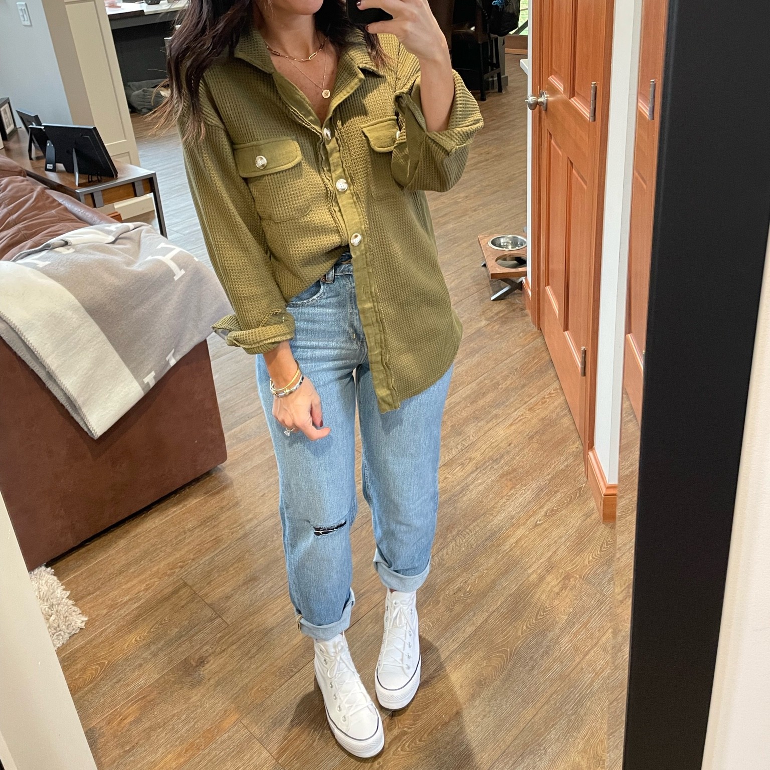 Pinterest look! 
Shacket - Amazon size small
Jeans H&M - TTS
CONVERSE size down
