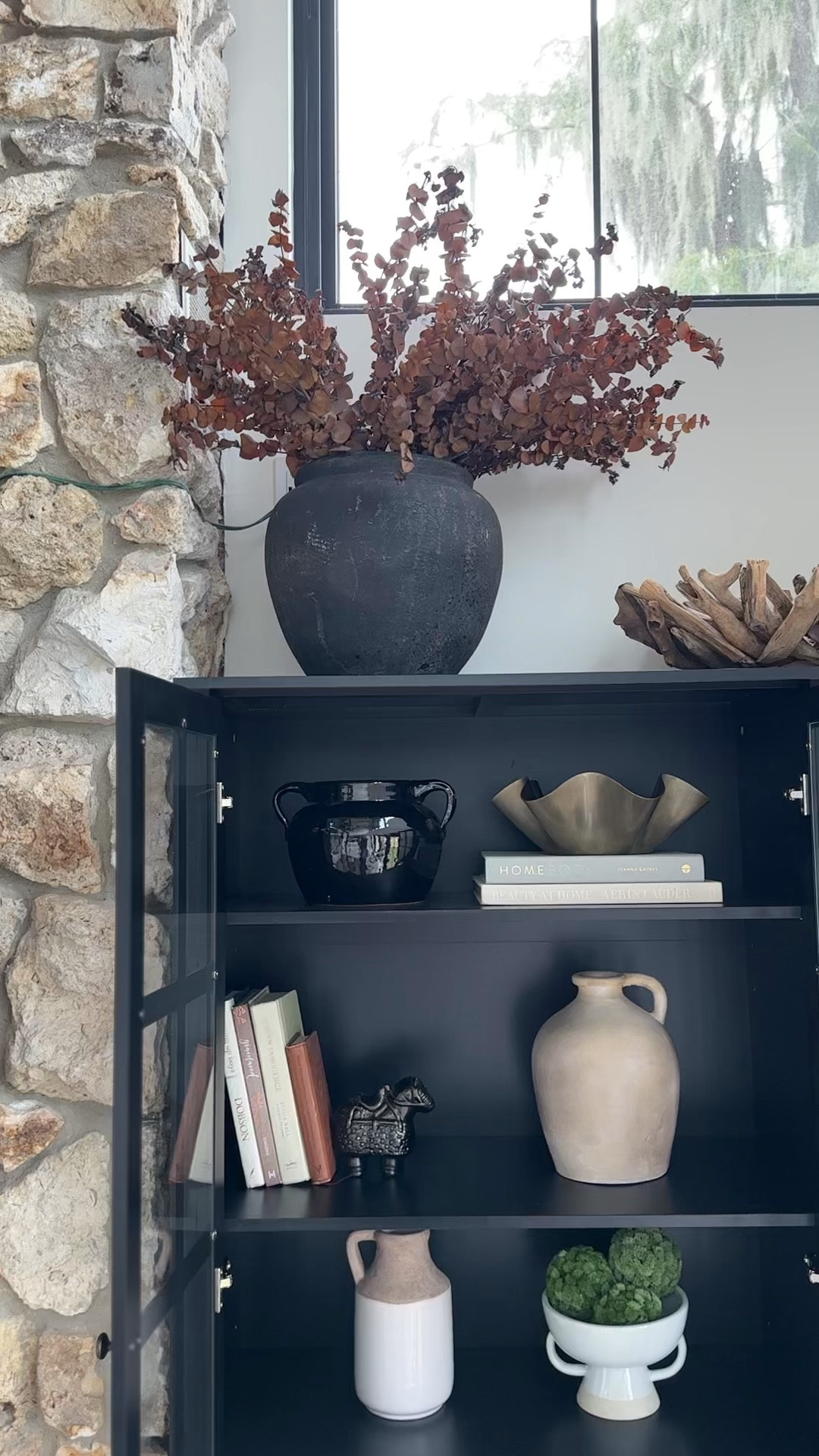 Shelves styling in the living room. 




#livingroom #shelfstyling #styledshelves #bookcase #organicmodern #rusticmodern #vases #stylinginspo #familyroominspo

#LTKFindsUnder50 #LTKSeasonal #LTKSaleAlert