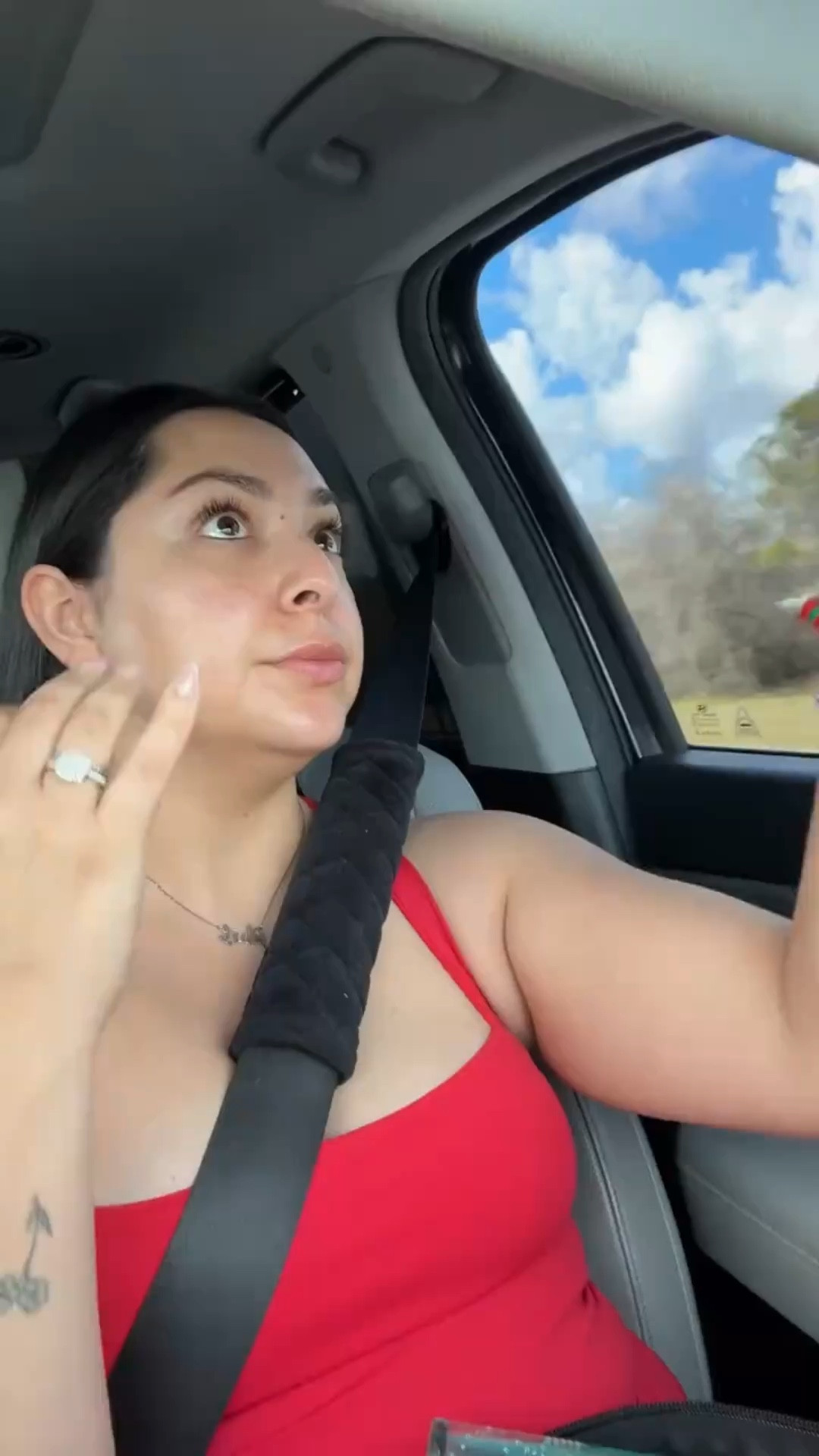 Grwm in the car 💄 super simple ✨

#LTKBeauty #LTKmomlife #LTKdayinmylife