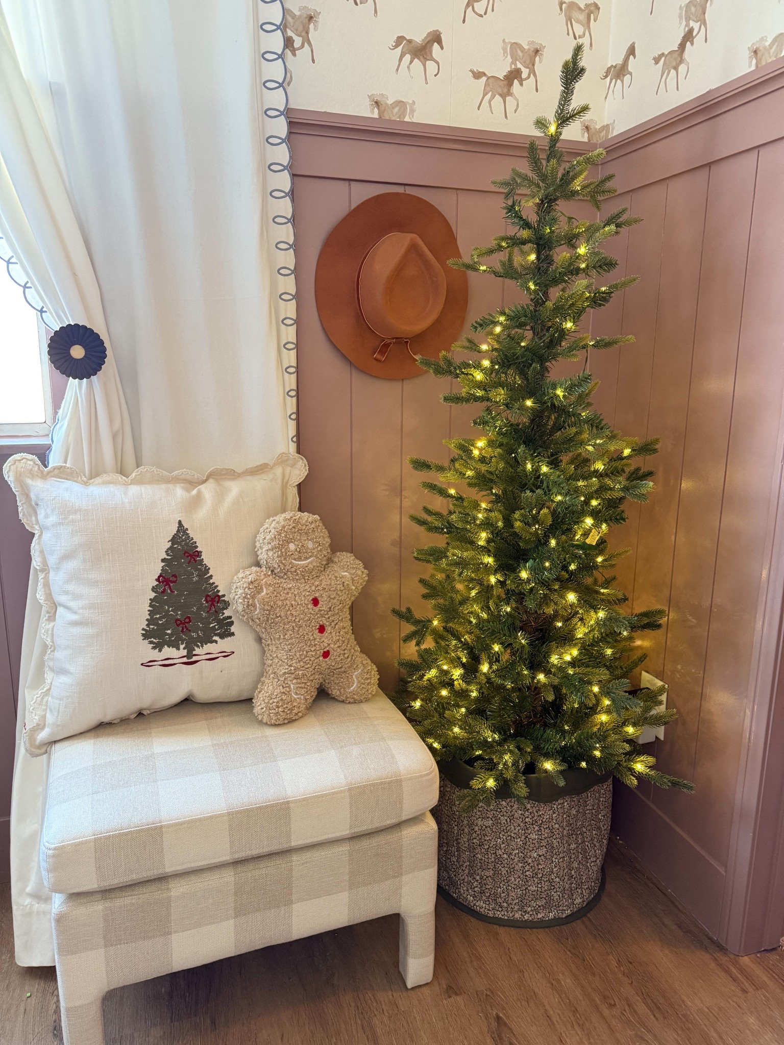 Christmas tree and decor on sale! 

#LTKHome #LTKSeasonal #LTKHoliday