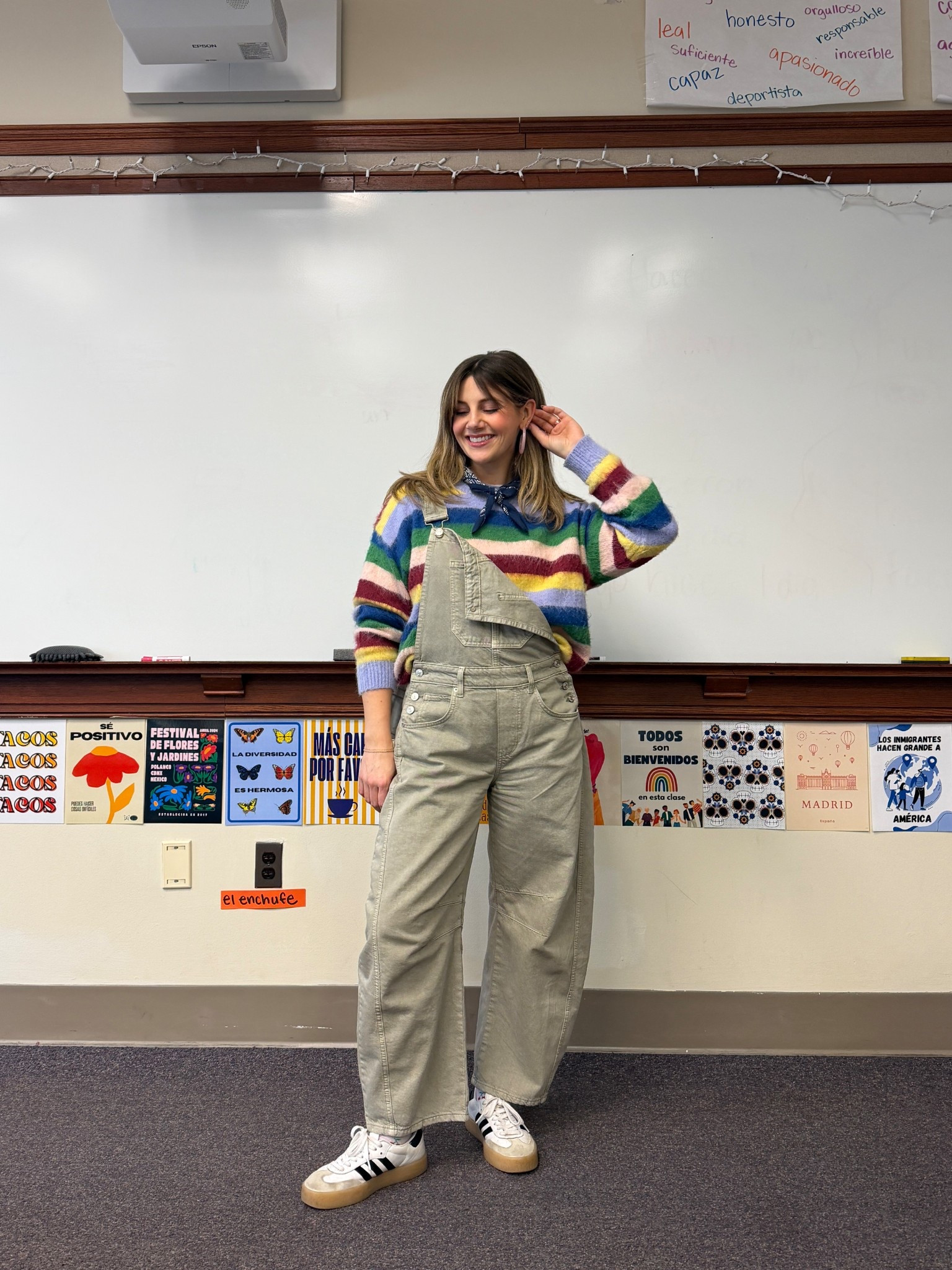 Friday ootd 

Size XS in overalls 
Sweater is rented from Nuuly