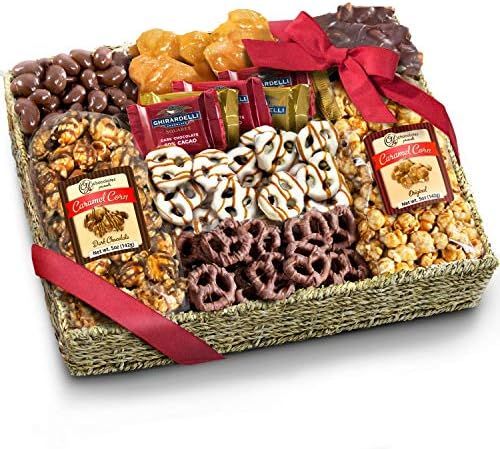 Amazon.com : Chocolate Caramel and Crunch Grand Gift Basket for Christmas, Holiday, Snack, Busine... | Amazon (US)