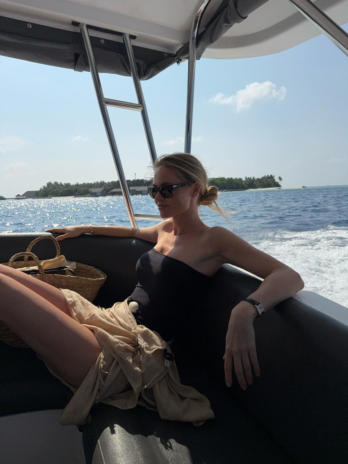 Boat day

Strapless swimsuit, swimwear, one piece, sarong, summer style, summer outfit, beach day, beach cover up 

 #LTKSeasonal #LTKSwim #LTKTravel