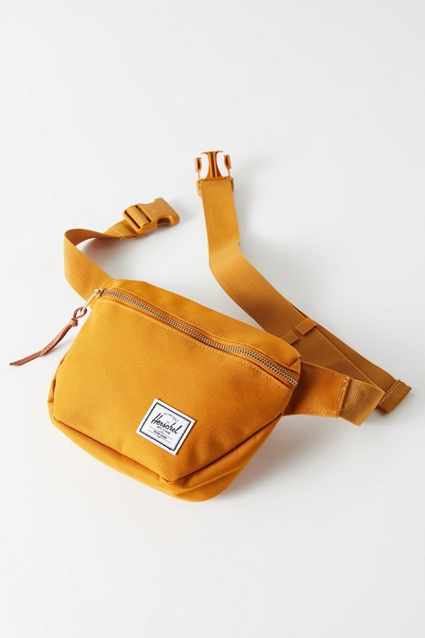 Herschel Supply Co. Fifteen 2L Belt Bag | Urban Outfitters (US and RoW)