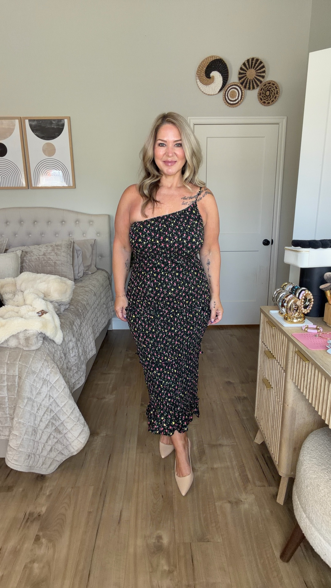 Size large 

#LTKMidsize #LTKPetite #LTKOver40