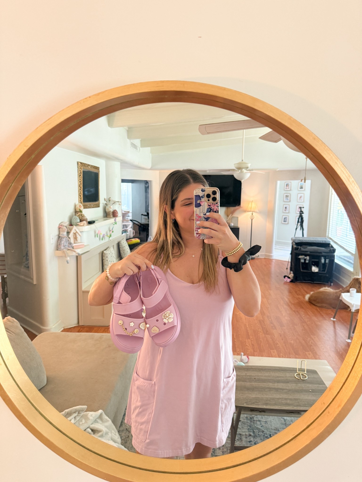 My go to mom outfit 🩷

#LTKootd #LTKSeasonal #LTKmomlife