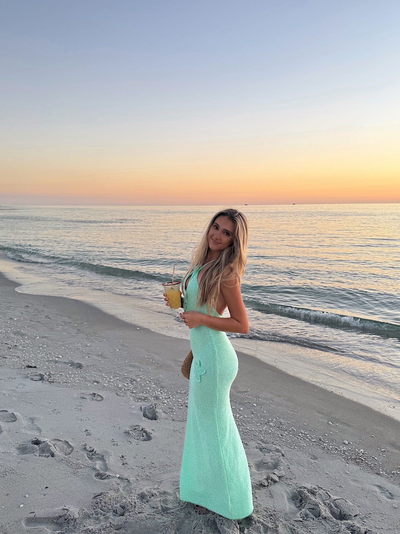 staycation 

#peppermayo

#LTKSeasonal #LTKHoliday #LTKBeauty