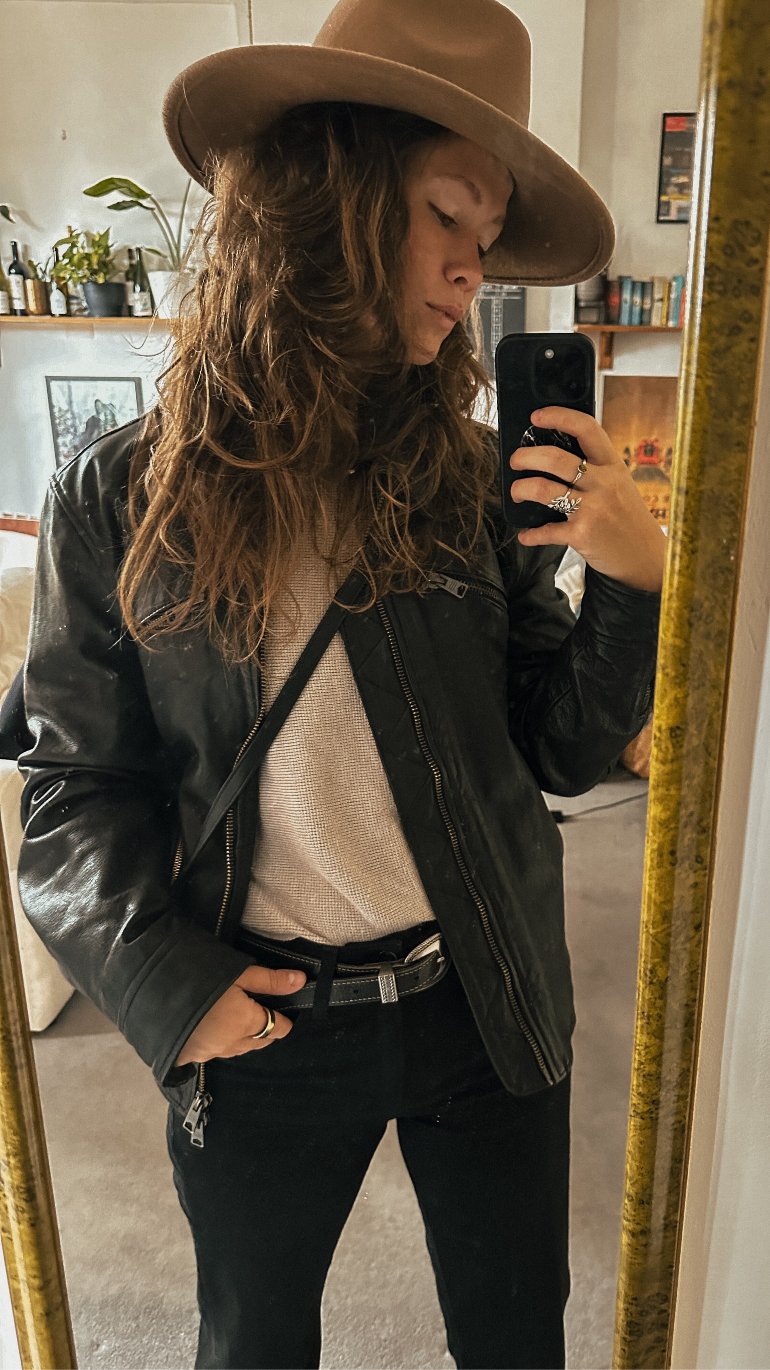 Casual date night outfit - western style inspo ❤️

Gretchen wears mens leather jacket in size L for an oversized boyfriend fit, black flared jeans in size 27, cream cashmere sweater in size S, black leather crossbody handbag, and wool felt western hat. Black boots in a size 8.5/39 to complete the look. 

#LTKItBag #LTKTravel #LTKSeasonal