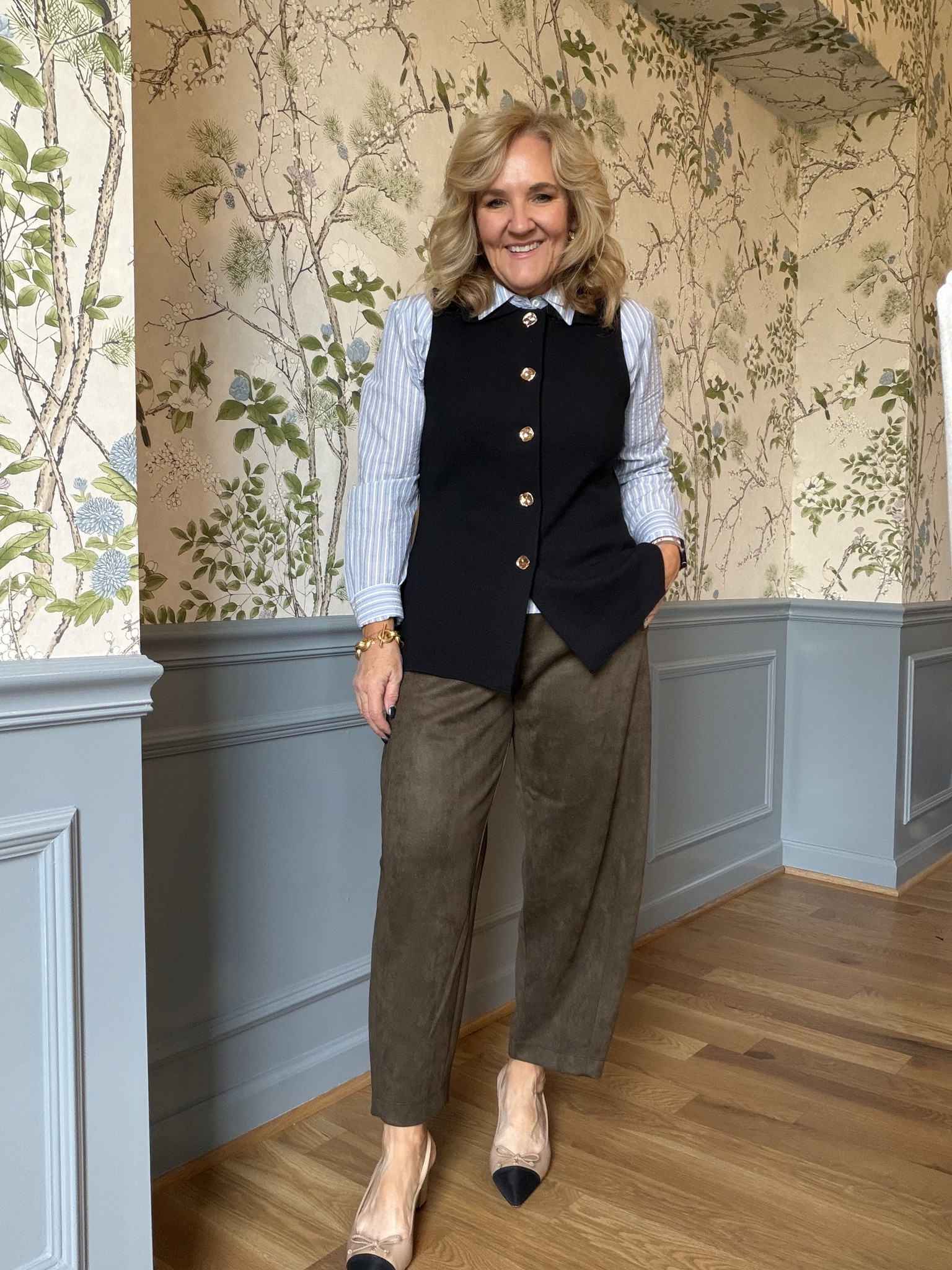 Modern work outfit all size medium 
Slingbacks I sized up for some extra room in the toes. I’m found a few places they are in stock 

Office outfit barrel pants black vest 


#LTKOver40 #LTKFindsUnder50 #LTKWorkwear