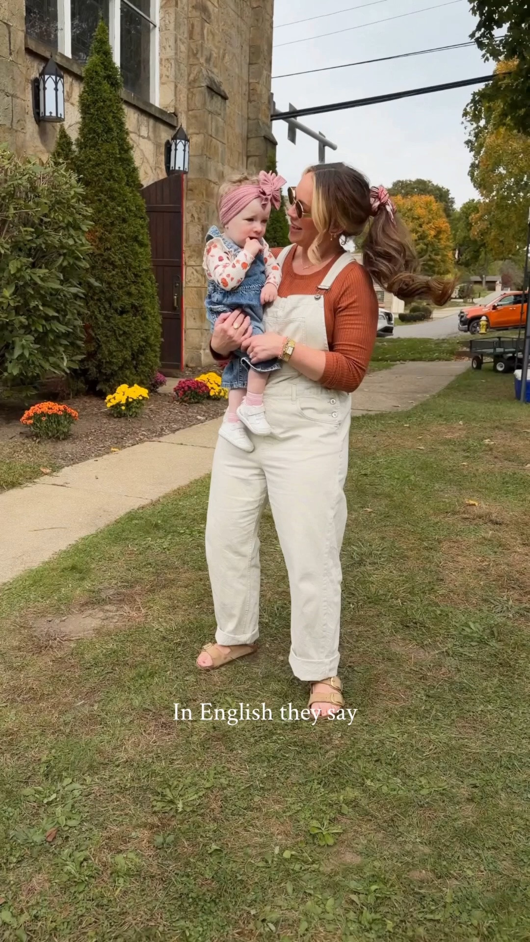 Lucky to be your mama❤️ love all the fall activities I get to do with baby girl and love coordinating our fall outfits together!!