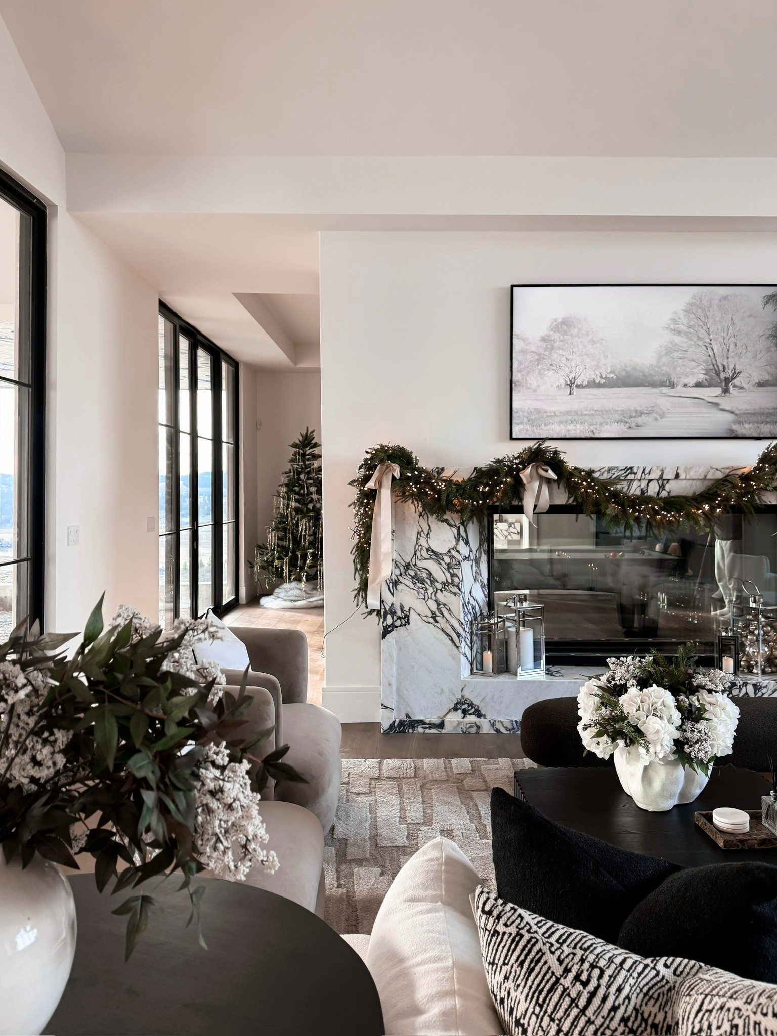 ELEVATED LIVING ROOM WITH SOFT NEUTRALS & SEASONAL GREENS! This living space is all about warmth, balance, and subtle elegance. Soft neutral seating layered with rich textures, seasonal greenery, and timeless marble details create a room that feels inviting yet refined. It’s proof that a neutral palette can still feel cozy, intentional, and elevated year-round.

#Amazon #TheHillaryStyle #AmazonHome #LivingRoomInspo #NeutralHomeDecor #ModernOrganicDecor #DesignerLookForLess #WarmMinimalism #SeasonalStyling #ElevatedInteriors 

 #LTKmomlife #LTKOver40 #LTKHome