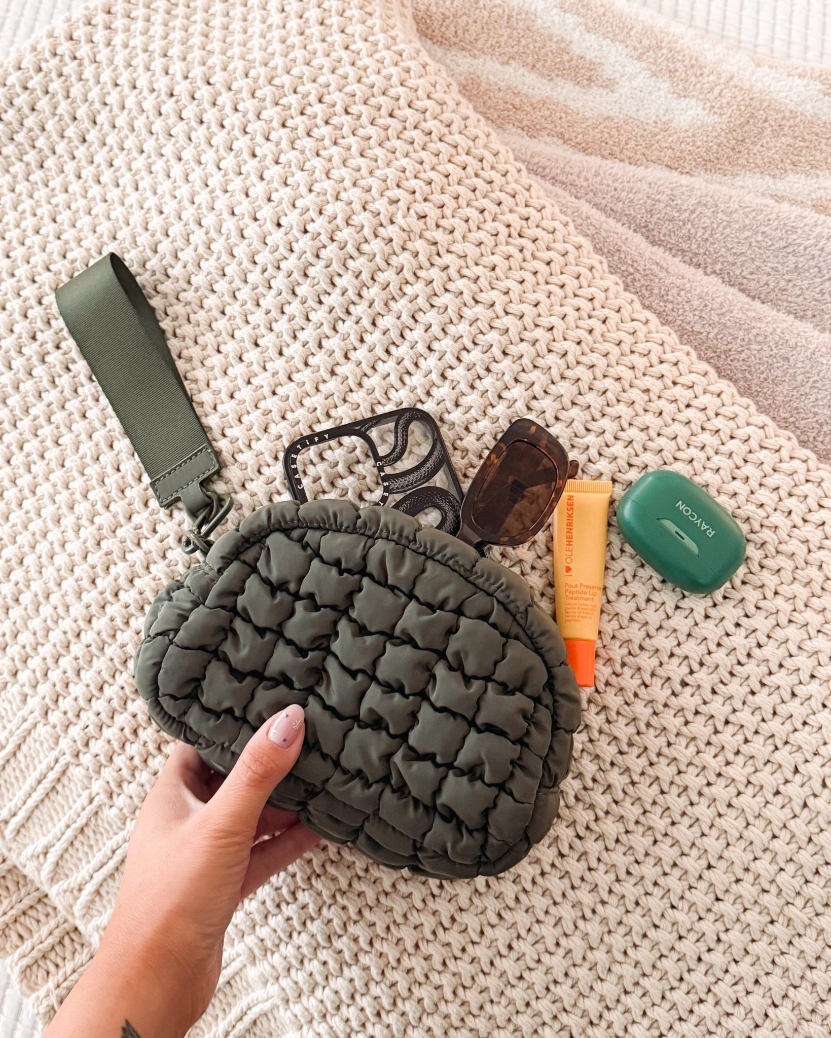 My on the go essentials!🩷✨

travel essentials, amazon finds, travel accessories, sunglasses, airpods, phone case, stylish bags, travel must-haves, Courtney Hamilton

#LTKHoliday #LTKTravel #LTKGiftGuide