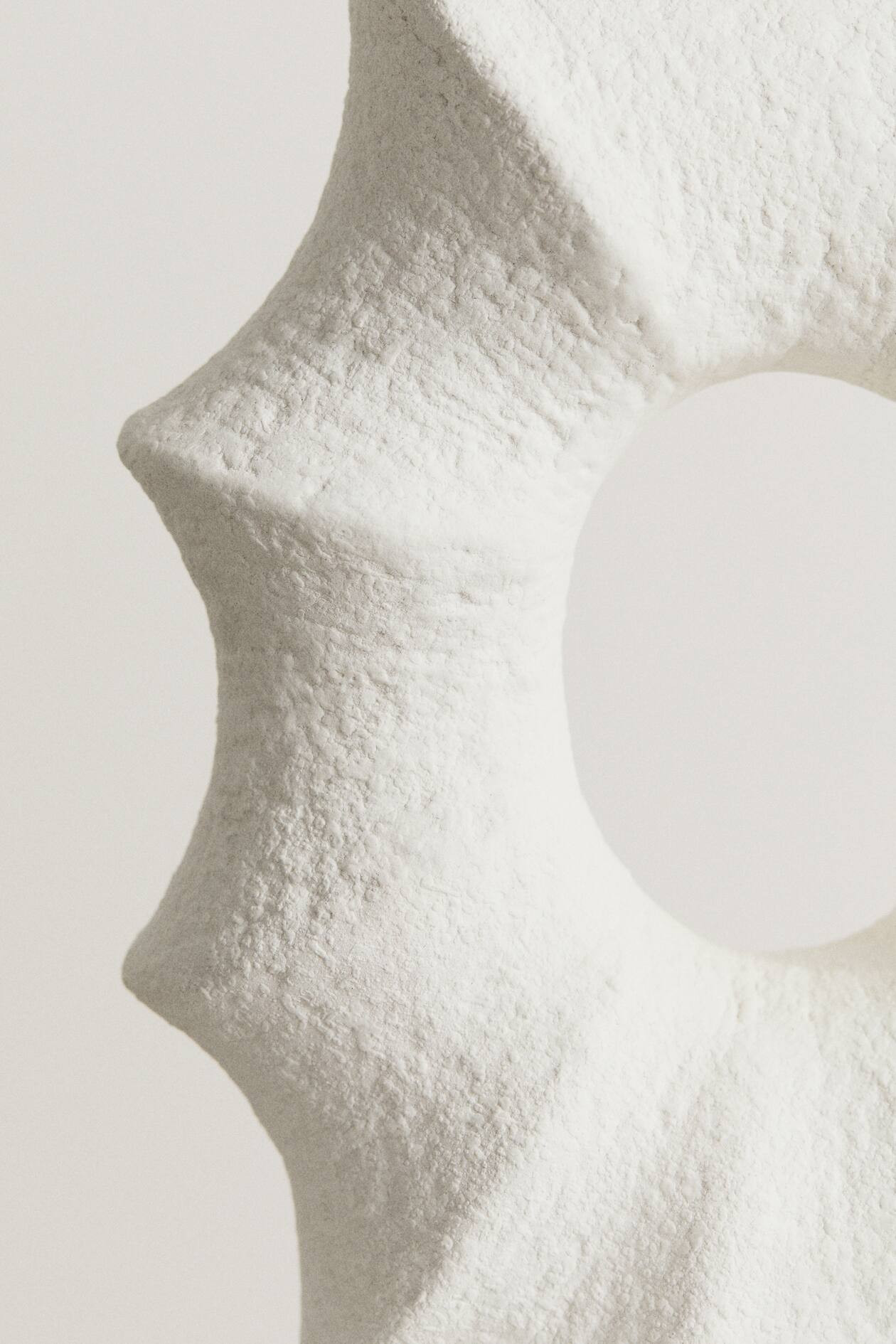 Stoneware vase | H&M (UK, MY, IN, SG, PH, TW, HK)