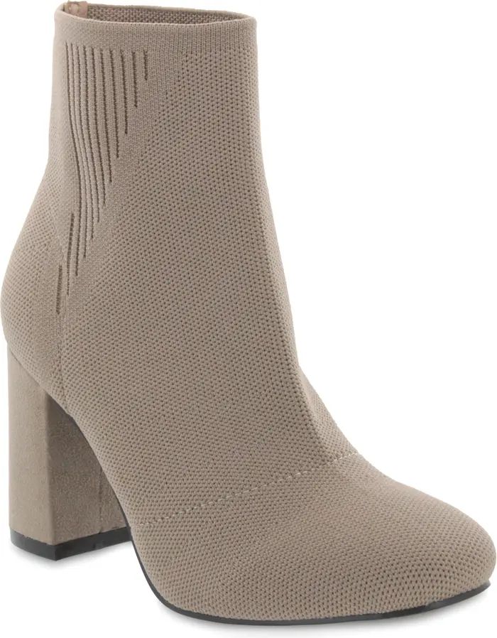 Braxton Block Heel Bootie (Women) | Nordstrom