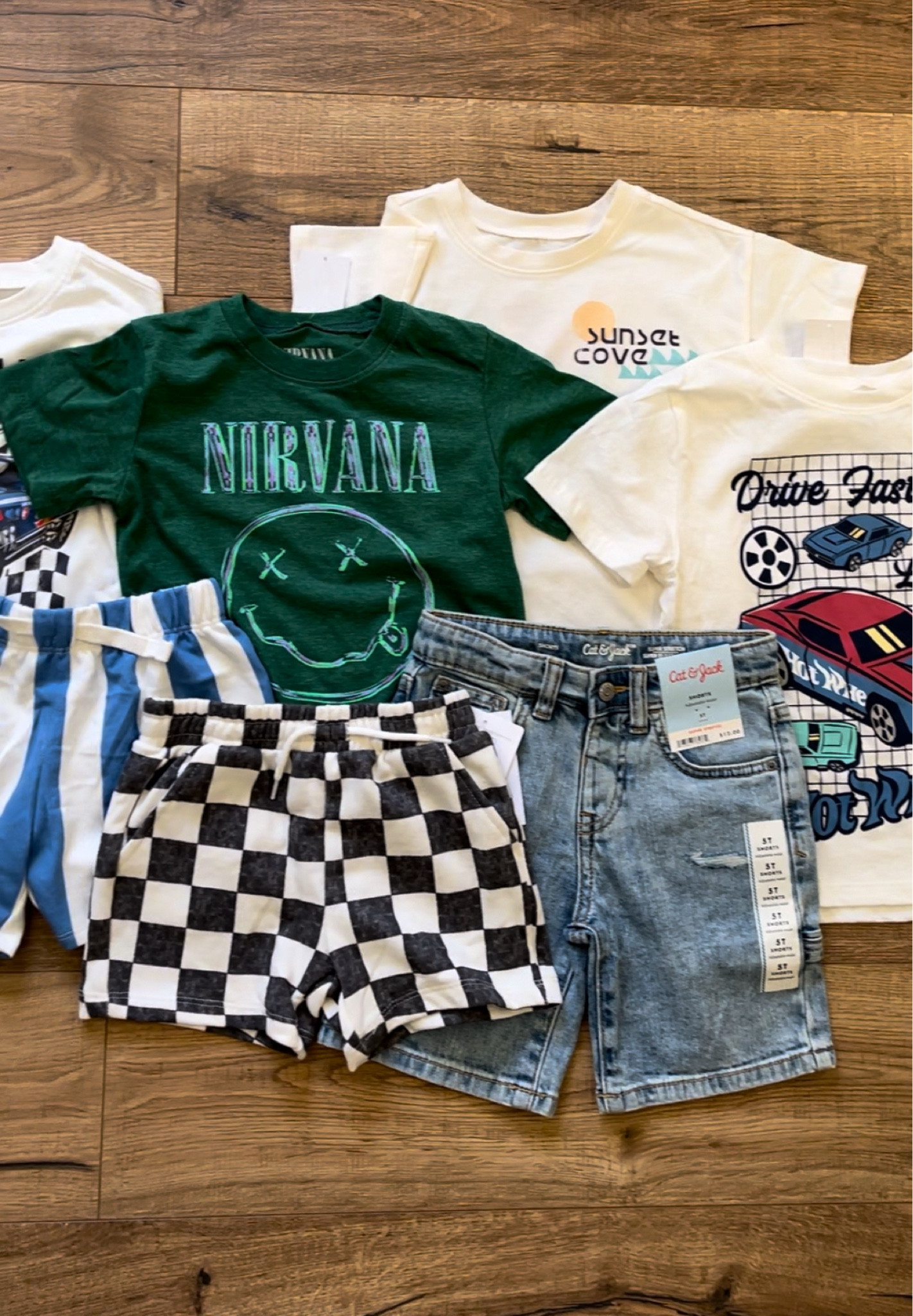 Toddler Boys Graphic Tee - outfit Inspo - From Target. 🎯🖤

#LTKkids #LTKfamily #LTKfindsunder50