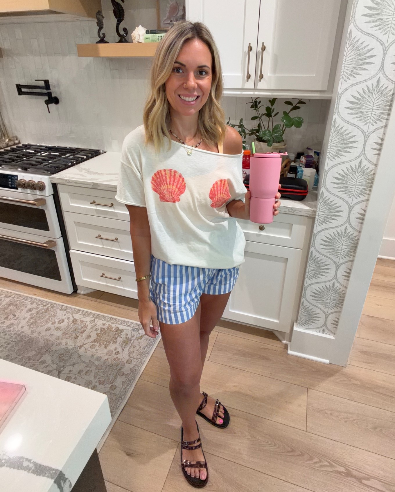 Tarte discount: wifeonadime 
Wearing my shoe size in this oversized off the shoulder seashell Tee from aerie. Also wearing my true size boxer shorts from @ae @Aerie #seashell #boxers #boxershorts

#LTKootd #LTKmomlife