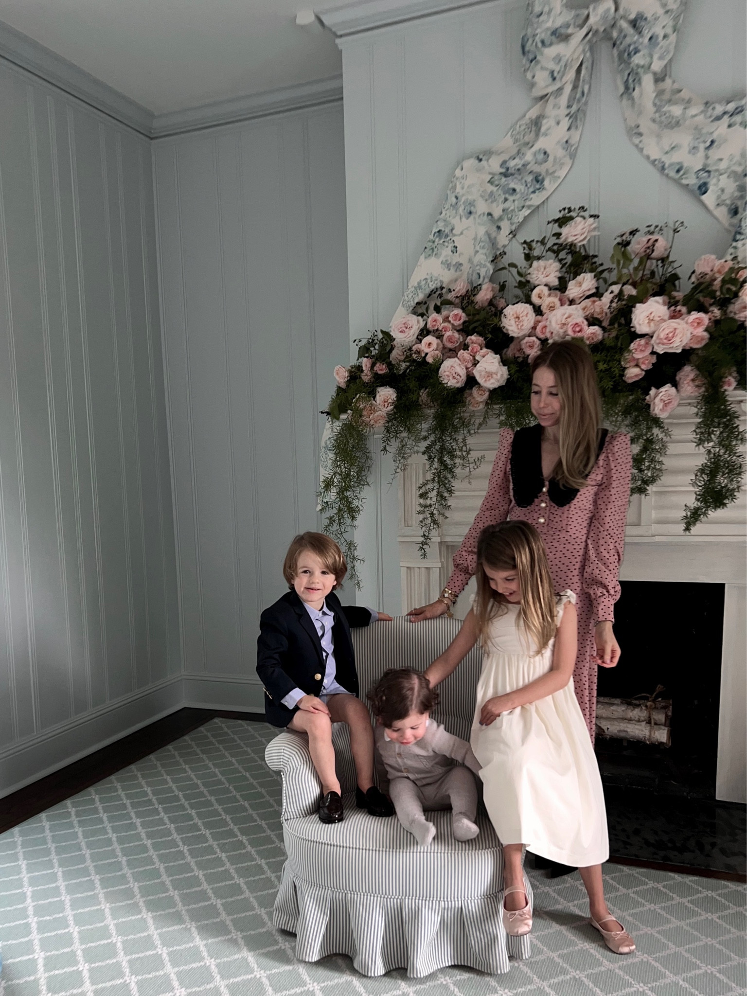 Holiday card outfit inspo! 

#LTKSeasonal #LTKstyletip #LTKfamily