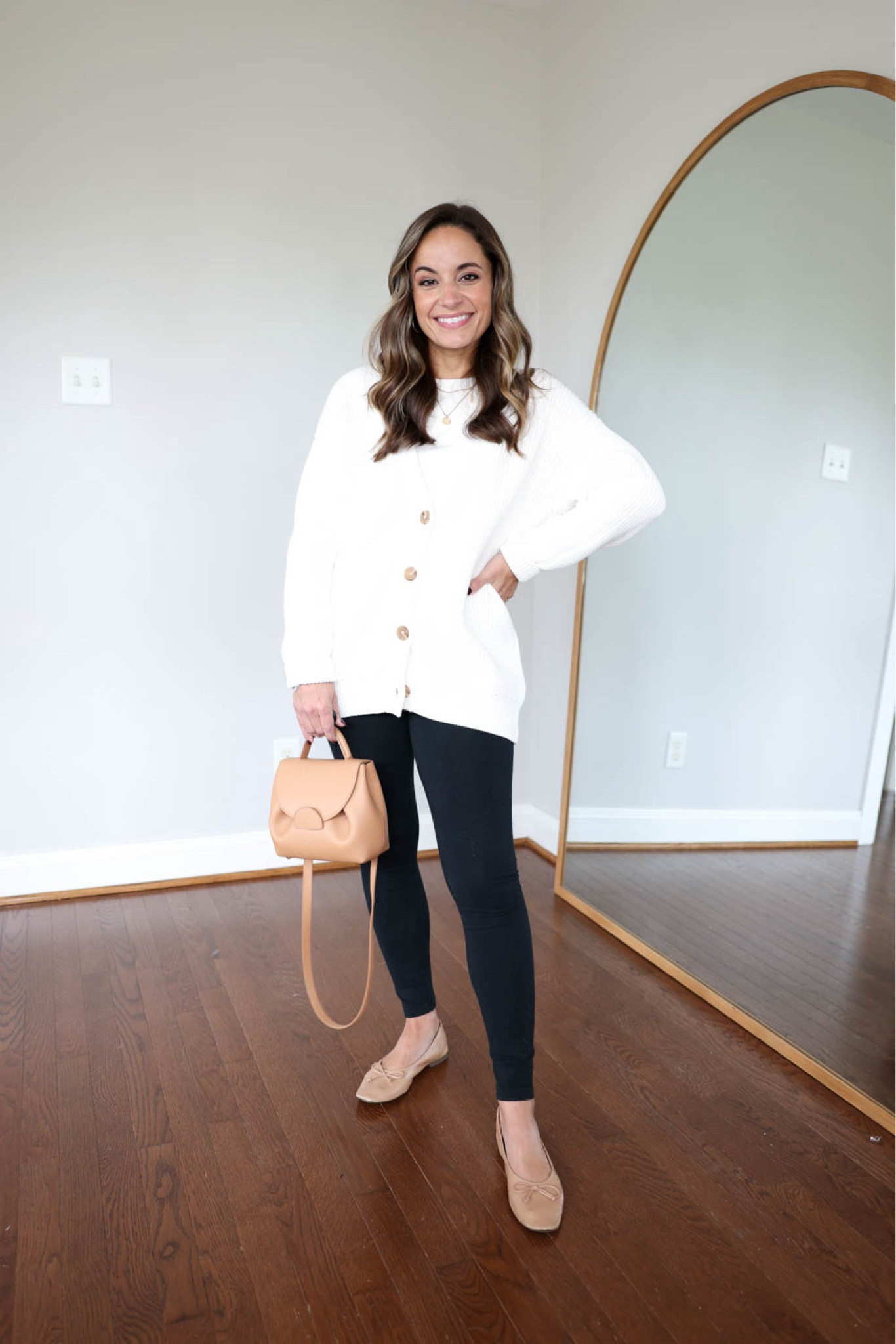 2024 fall casual capsule wardrobe series: leggings 

White cardigan (quince): xs 
White t-shirt (gap): xxs 
Leggings (quince): xs, 24” inseam 
Tan bag polene un nano in textured tan 

My measurements for reference: 4’10” 105lbs bust, waist, hips 32”, 24”, 35” size 5 shoe. 25” inseam measurement to my ankle bone.


#LTKFallSale #LTKSeasonal