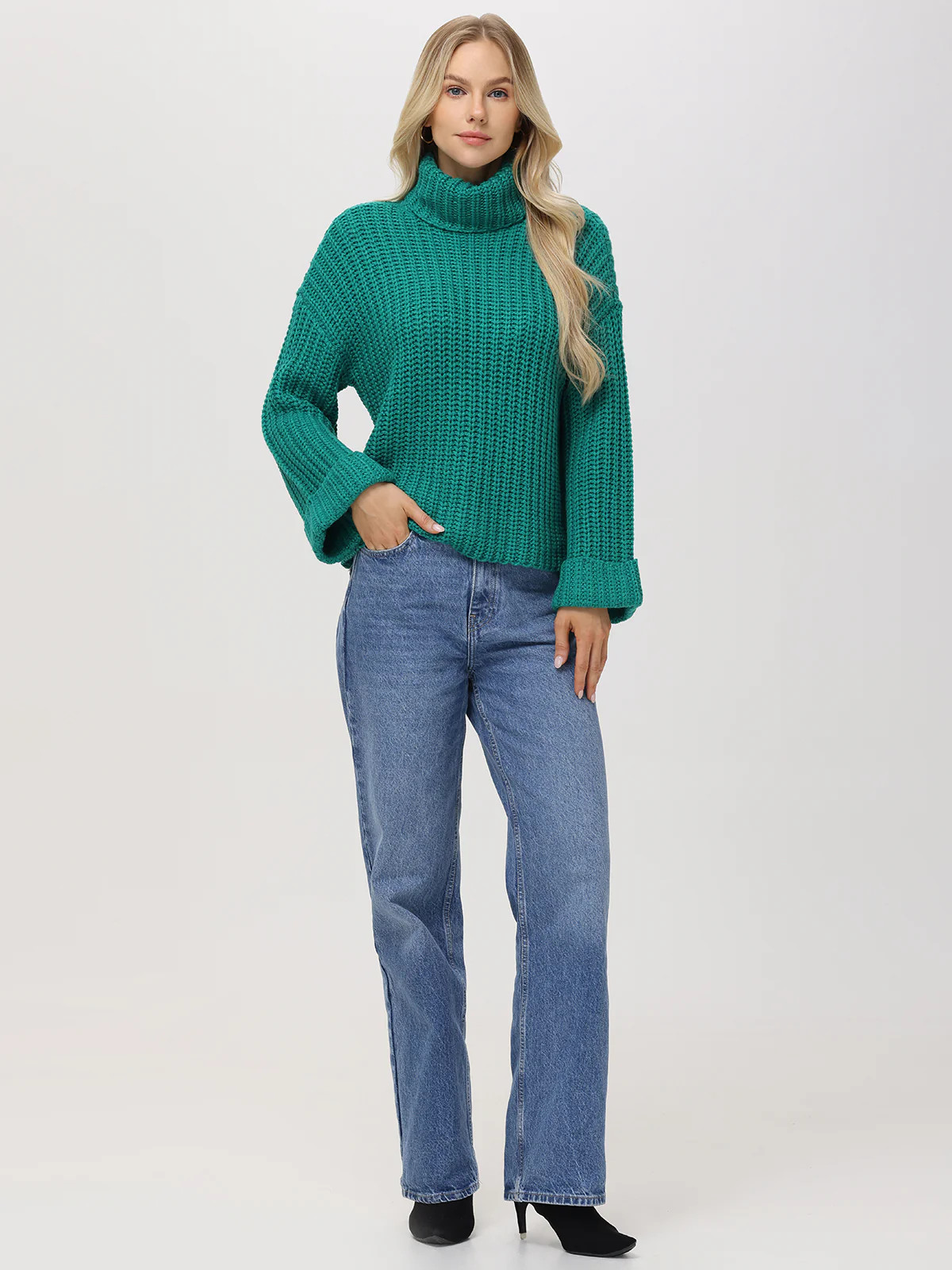 Vida: Turtleneck Shaker Pullover | 525 America