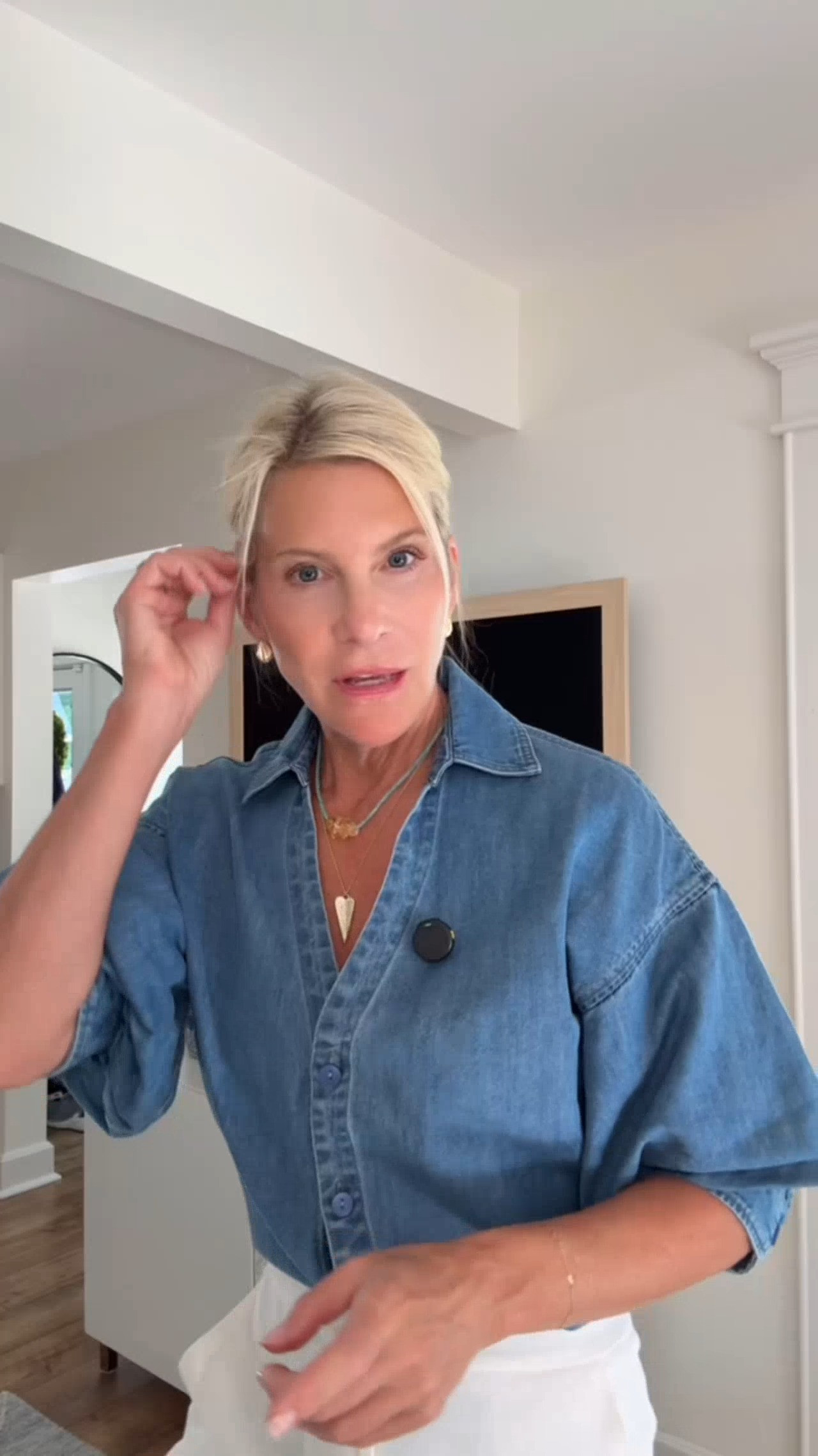 This knit polo and white pants make such an easy, polished outfit. It's comfortable, timeless, and perfect for everything from lunch with friends to vacation dinners. 

 #LTKdayinmylife #LTKgrwm