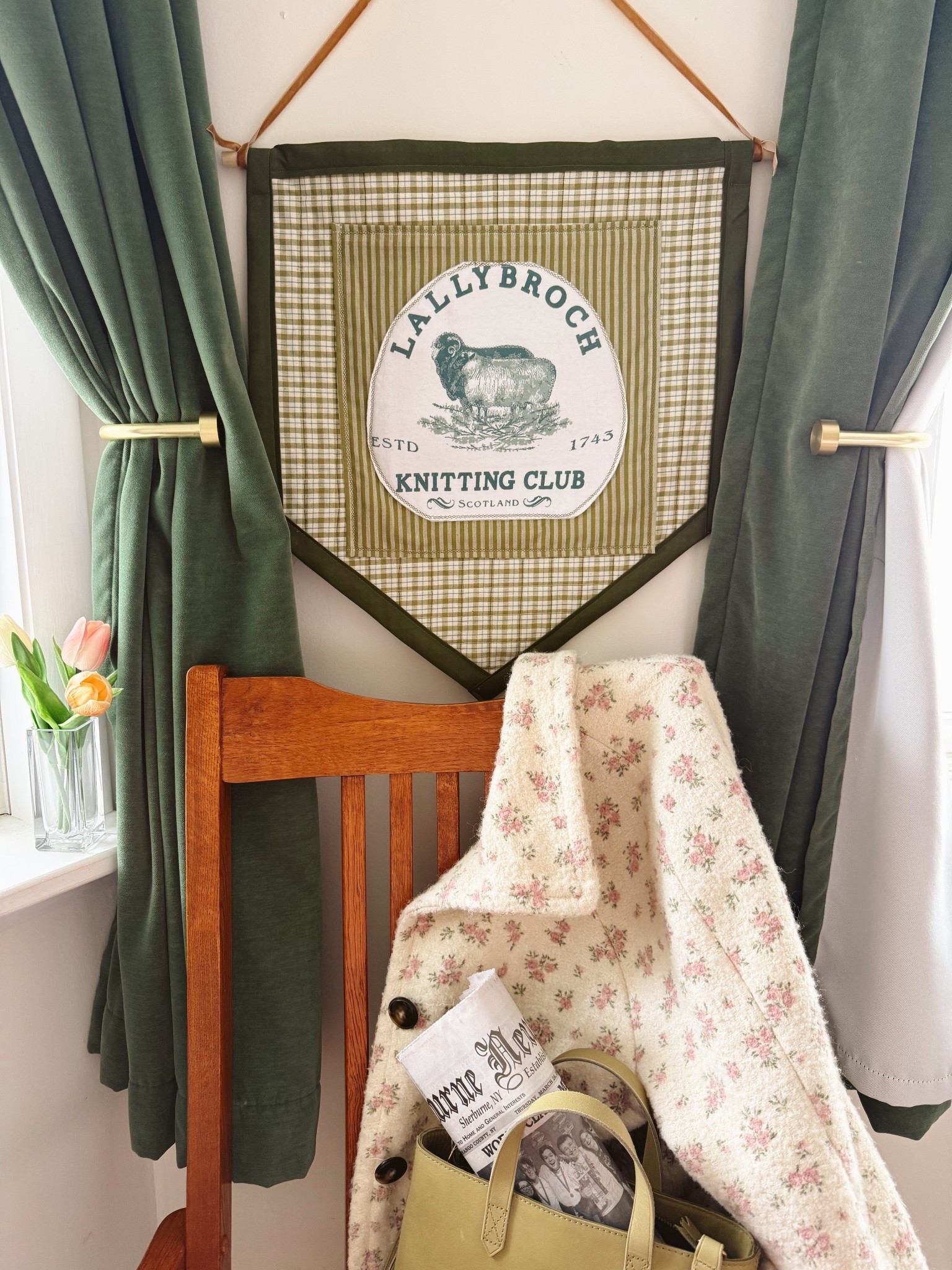 Green bag, leather tote, small handbag, spring bag, floral shirt

#LTKSeasonal