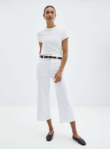 Lily cropped white jeanFit: Wide leg, high rise | Simons