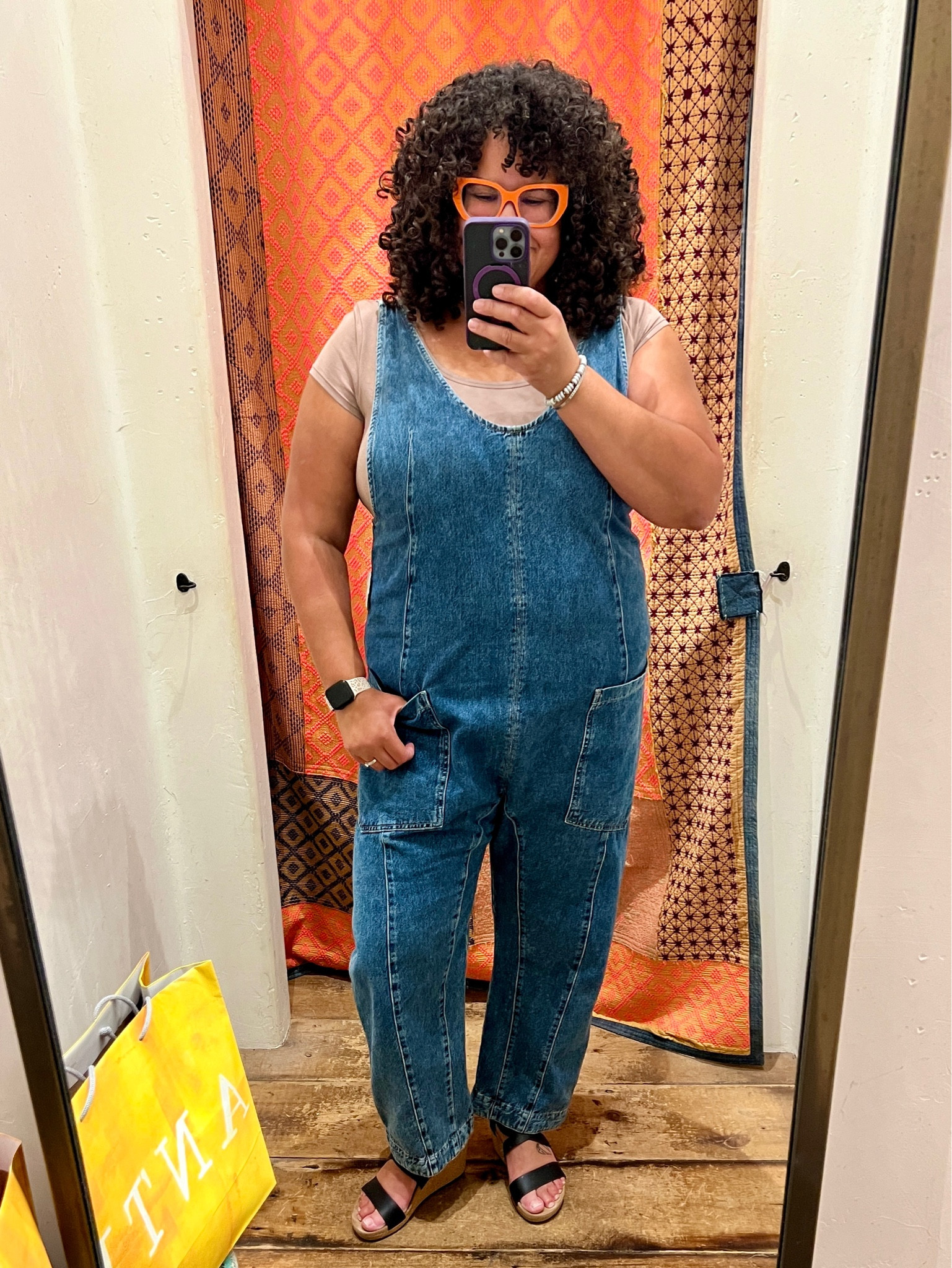 I don’t care what people say. This denim jumpsuit overalls is freaking adorable.

Comes in 10 more colors/washes for just under $100.

I’m wearing the XL as a 14/16.

#LTKFindsUnder100 #LTKMidsize #LTKOver40