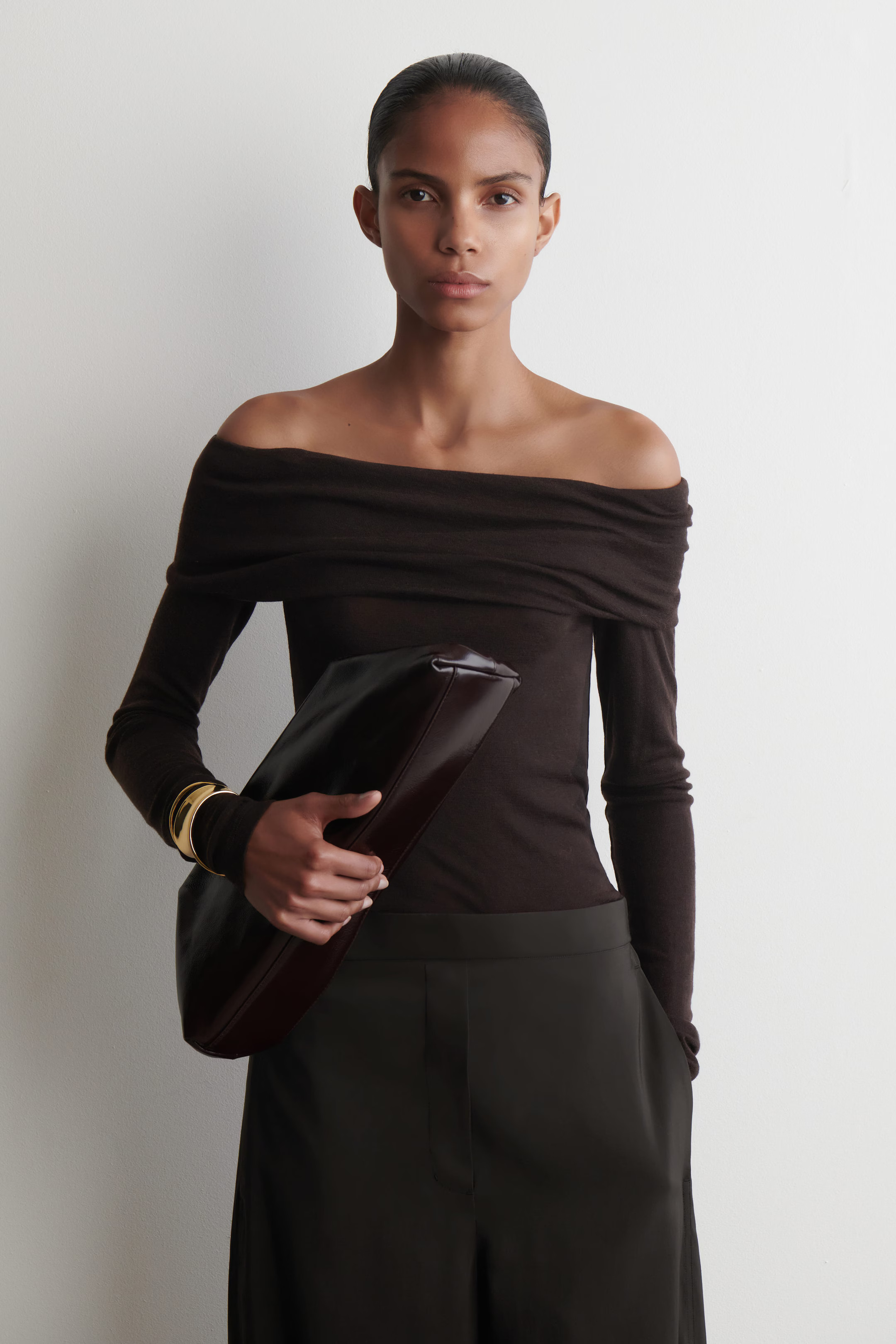 OFF-THE-SHOULDER MERINO WOOL TOP - DARK BROWN | COS GB | COS UK