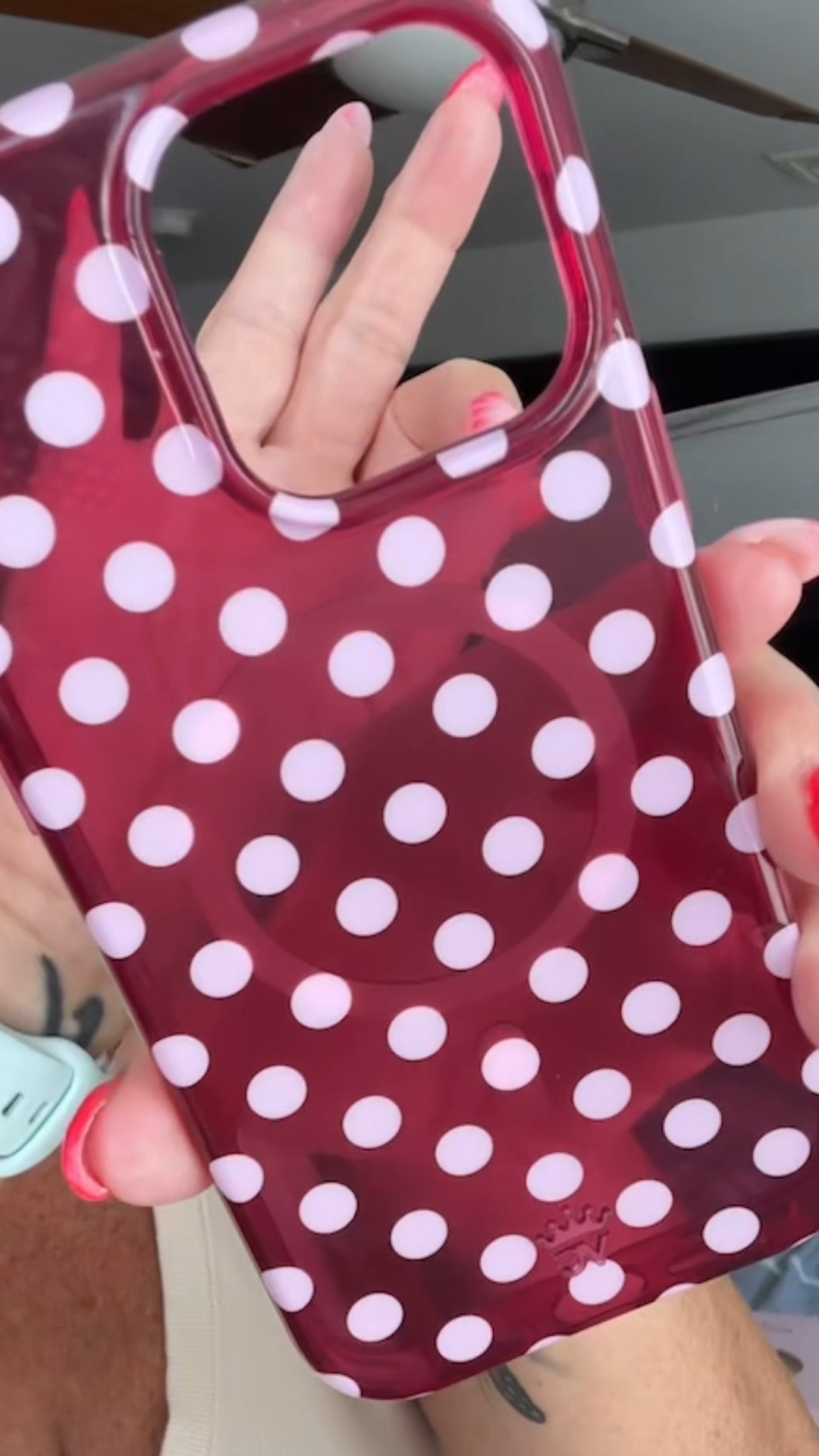 These phone case @Velvet Caviar are super cute and trendy!! MagSafe! Has a lip on the case to prevent the screen from cracking #phonecases #phoneaccessories