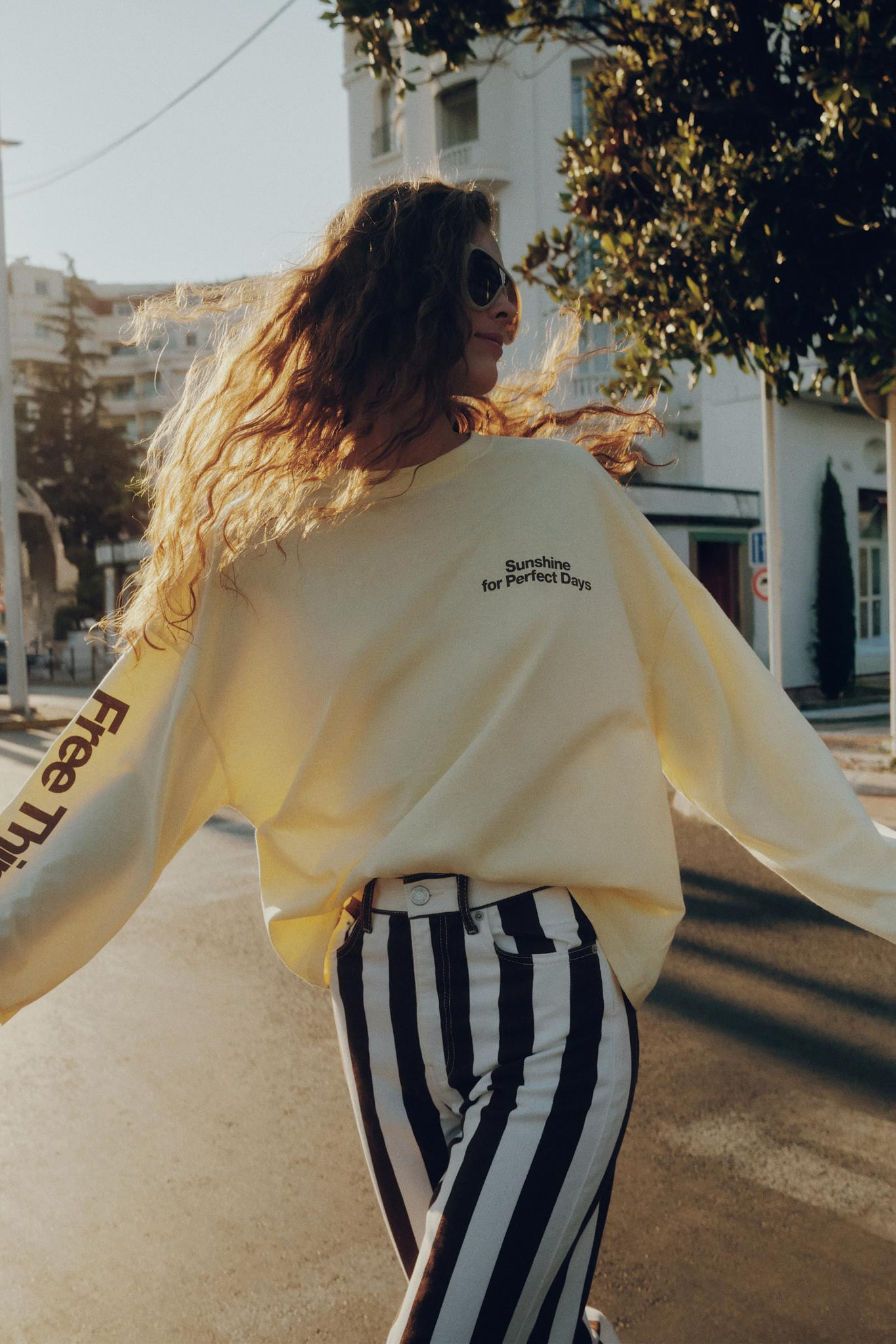 Oversize sun graphic T-shirt | Pull&Bear United Kingdom | PULL and BEAR UK