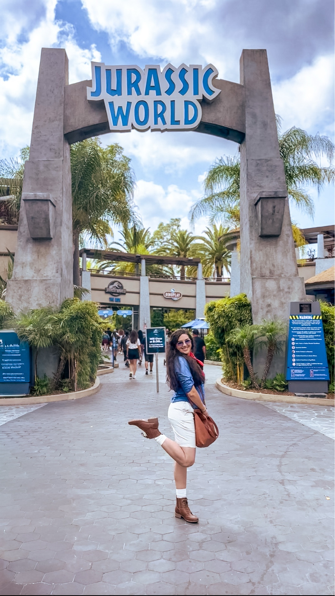🦖 Jurassic Park will always be one of my favorite franchises ✨

❤️It was way ahead of its time and completely sparked my love for dinosaurs. For my day at Universal Studios, I wanted to channel Dr. Alan Grant with a denim shirt, tan shorts, brown boots, and a pop of red — just like he was in the original Jurassic Park film. 🦕

It’s the perfect balance between adventure and everyday wear. 

➕Follow me for more Universal-inspired outfits and theme park travel must haves 🌎

Jurassic Park ootd, Jurassic Park Halloween costume idea, Jurassic Park Dr. Alan Grant Halloween costume, Universal Studios Hollywood outfit, Angie’s Magical Style 


#LTKHalloween #LTKTall #LTKTravel