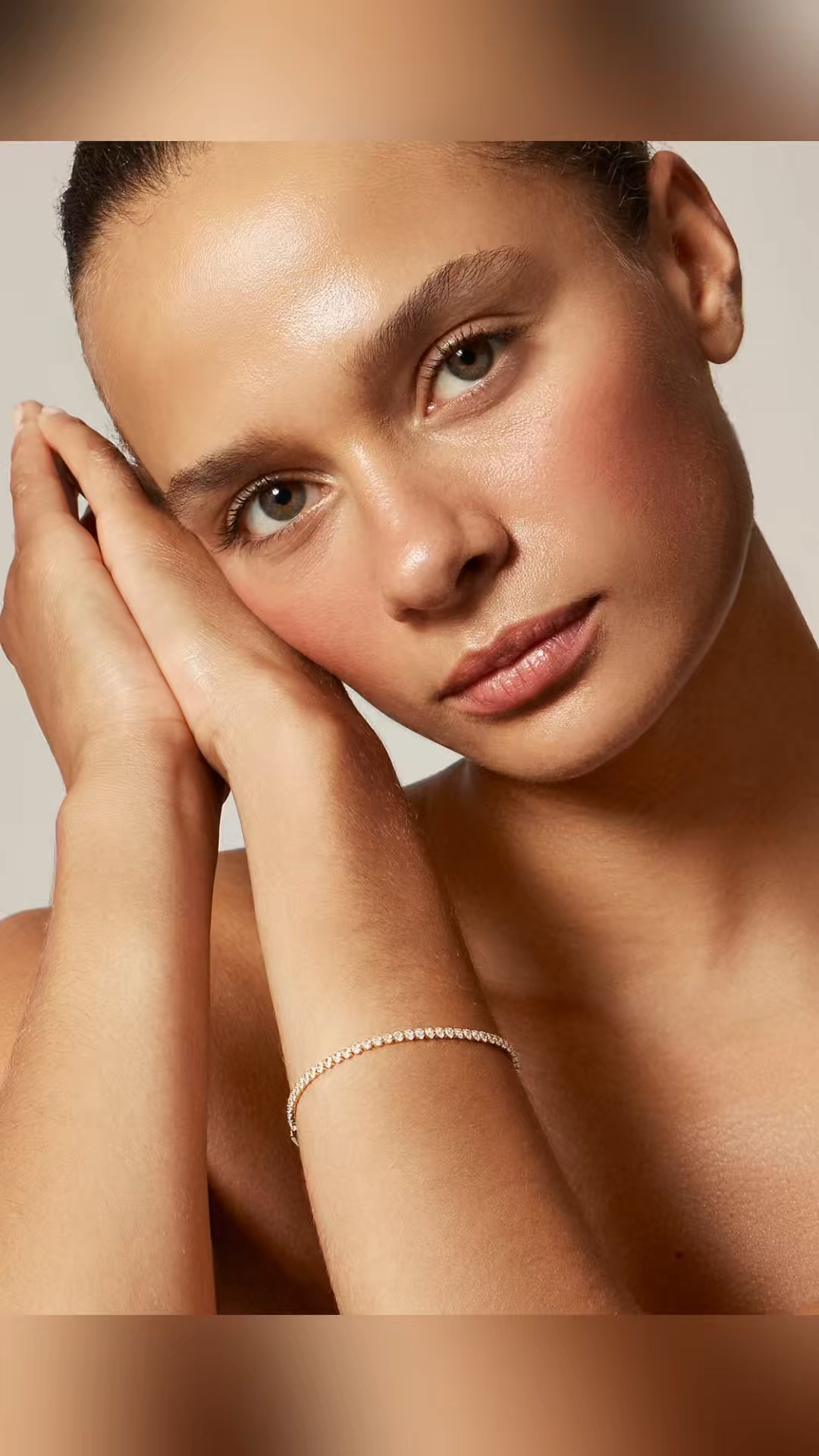 Teardrop cubic zirconia bezel-set tennis bracelet
30% OFF Event 

#LTKGiftGuide #LTKHoliday #LTKSaleAlert