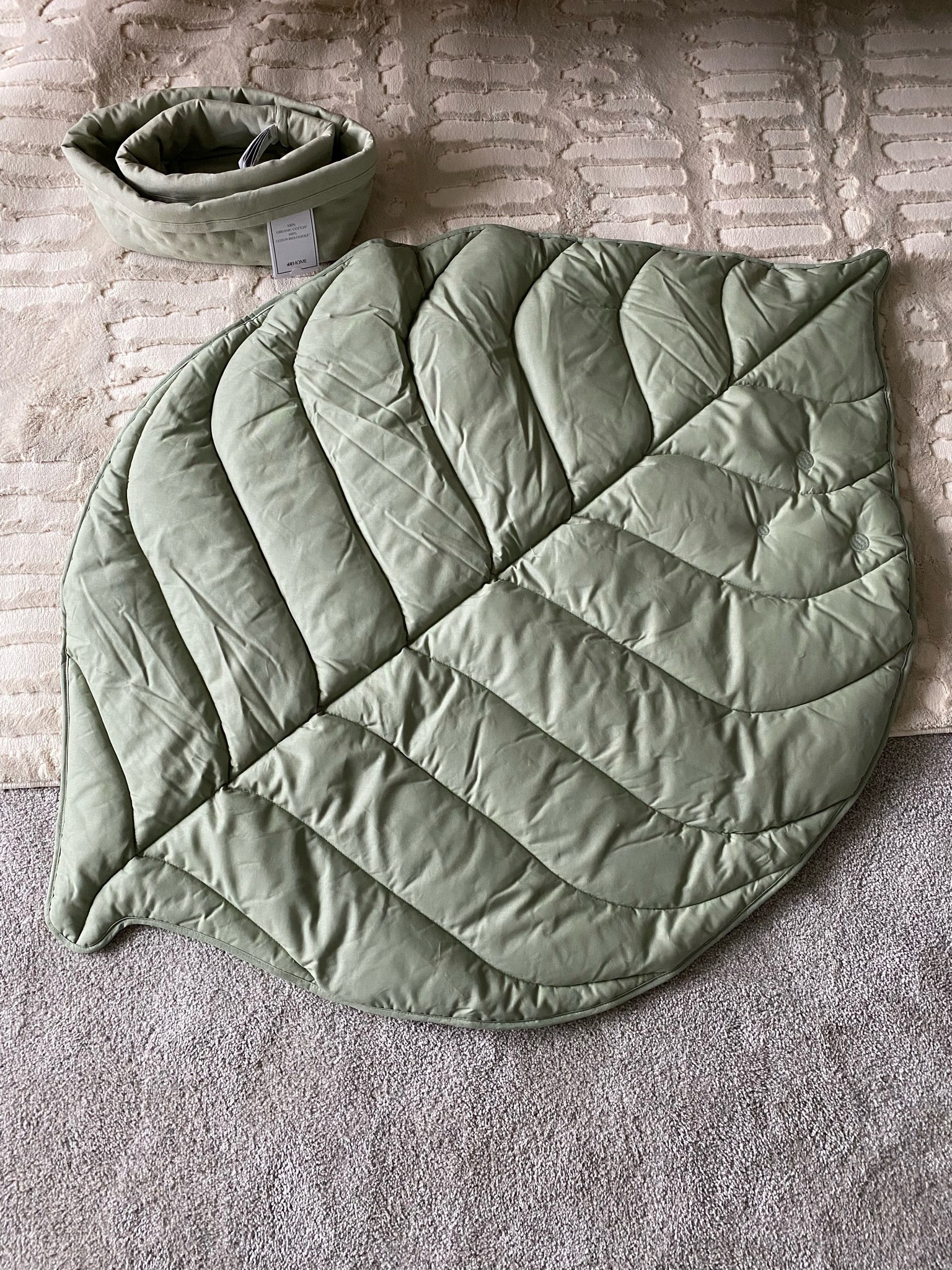 I am so impressed with the sizing of this baby play mat 🕊️🌿 #firsttimemom #newmom

#LTKkids #LTKbaby #LTKfindsunder50