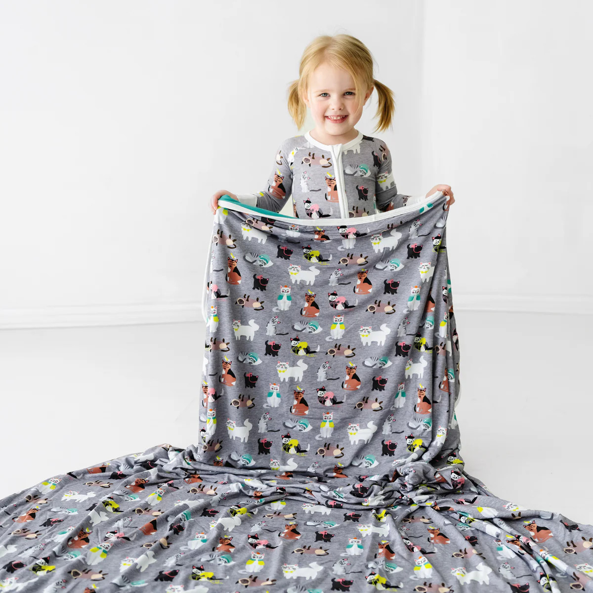 Cozy Cats Large Cloud Blanket | Little Sleepies