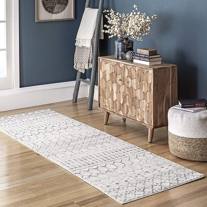 nuLOOM Moroccan Blythe Runner Rug, 2 ft 8 in x 8 ft, Grey/Off-white | Amazon (US)