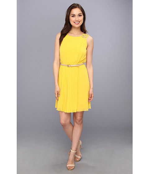 Jessica Simpson Sleeveless Pleated Dress w/ Deep V Back (Yellow) Women's Dress | 6pm
