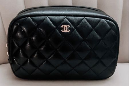 Pack my chanel cosmetic case with me ✨

#LTKitbag #LTKbeauty