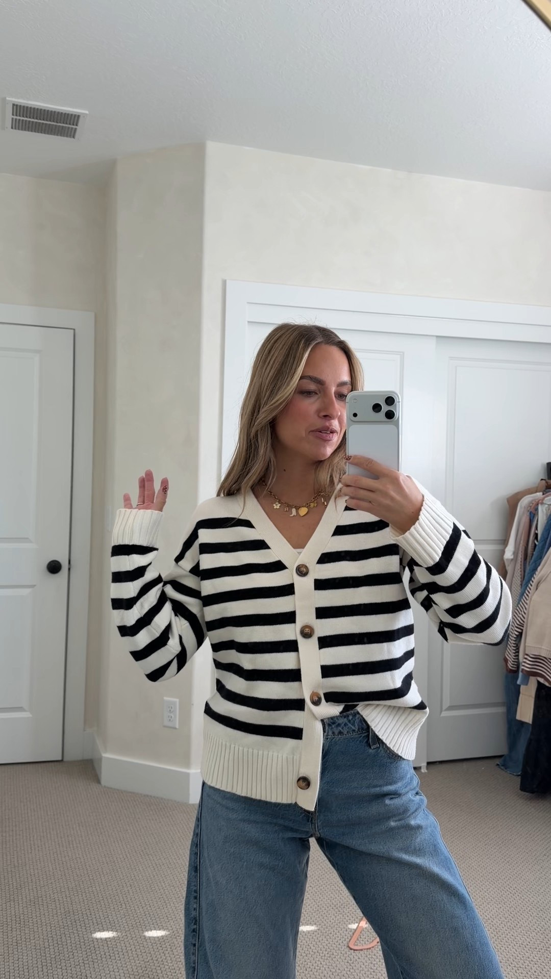 Casual mom outfit of the day! Fall fashion, fall outfits, Amazon fashion finds, Amazon fashion must haves Comfy fall outfits 🍂🍁✨

#LTKSeasonal #LTKStyleTip #LTKFindsUnder100